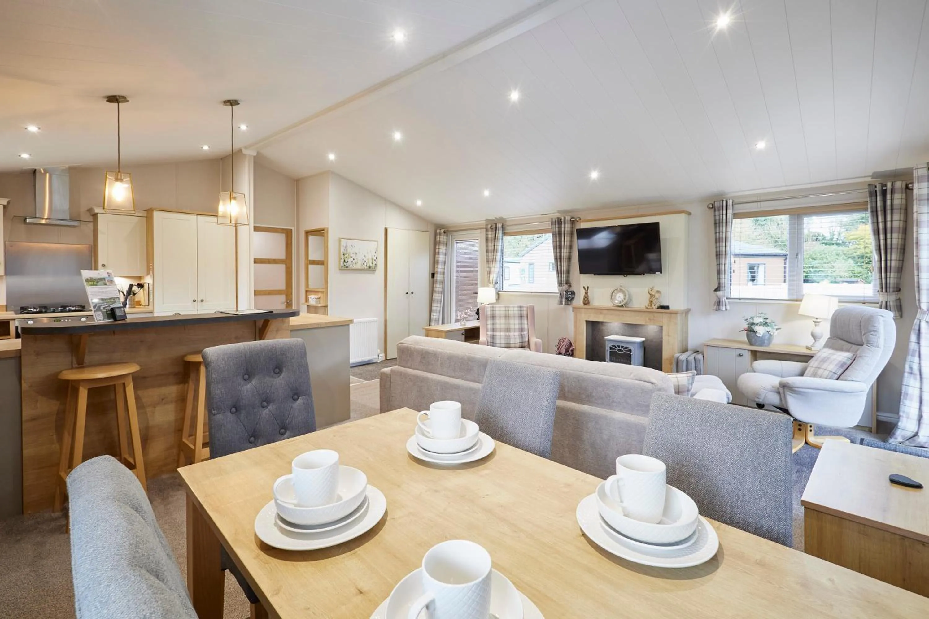 TV and multimedia in Kinship Lodge with Hot Tub