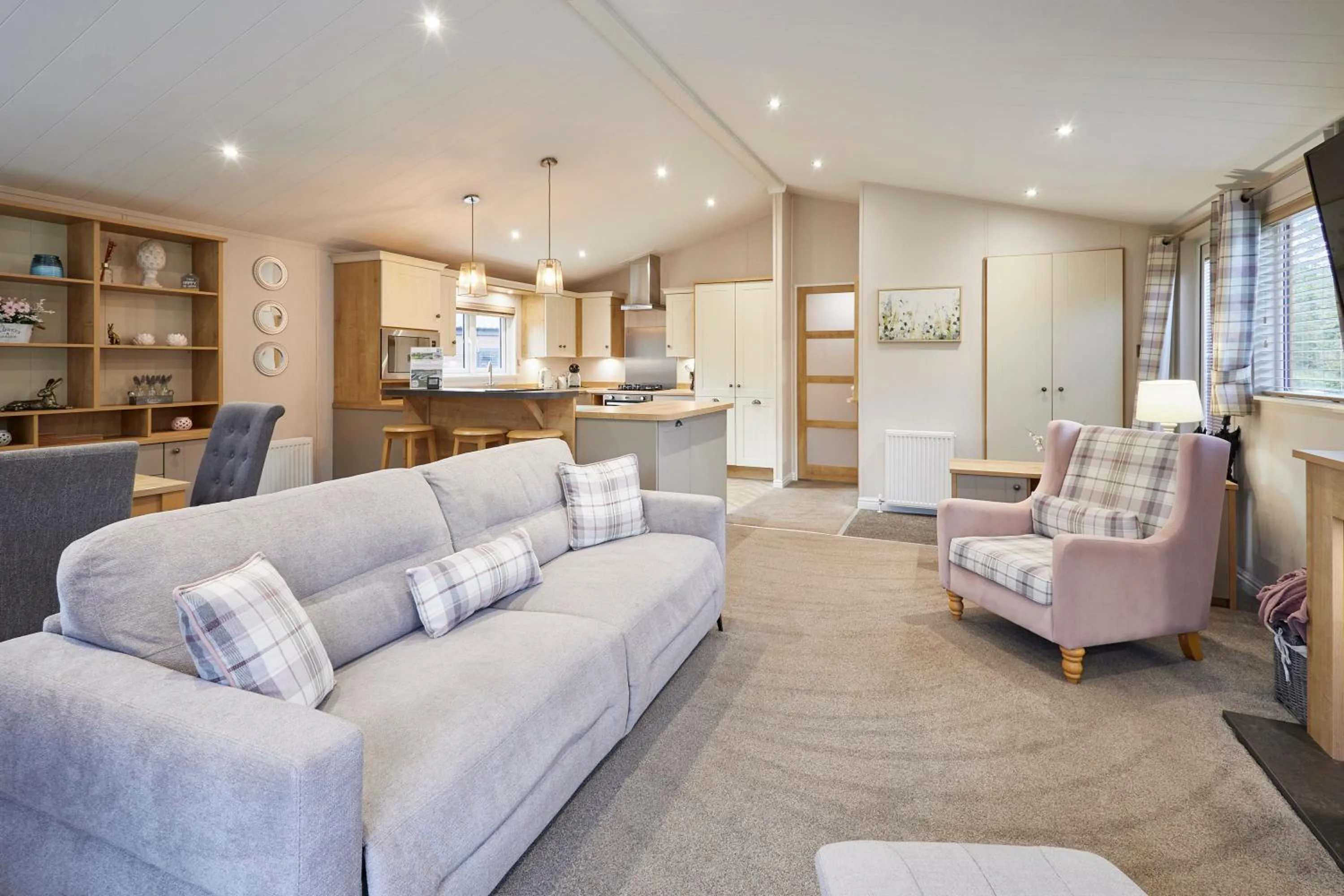 Kitchen or kitchenette in Kinship Lodge with Hot Tub