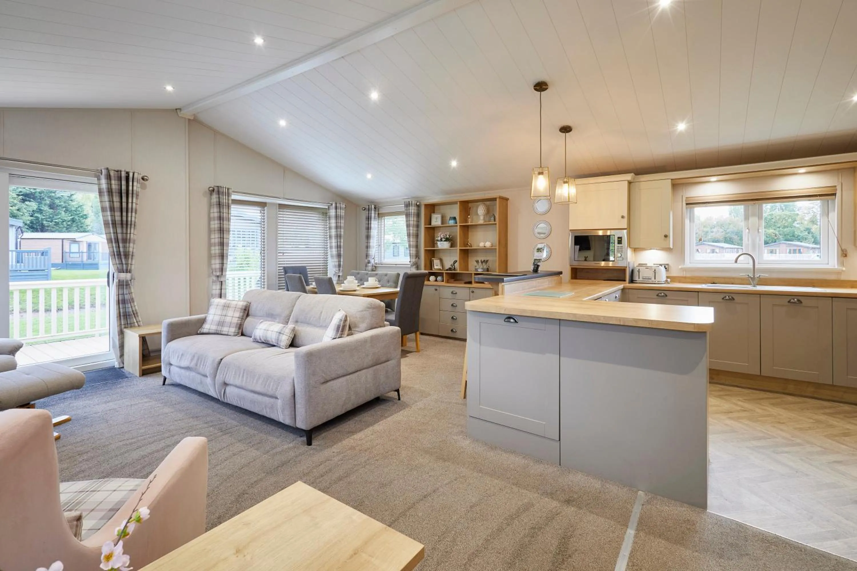 Kitchen or kitchenette in Kinship Lodge with Hot Tub