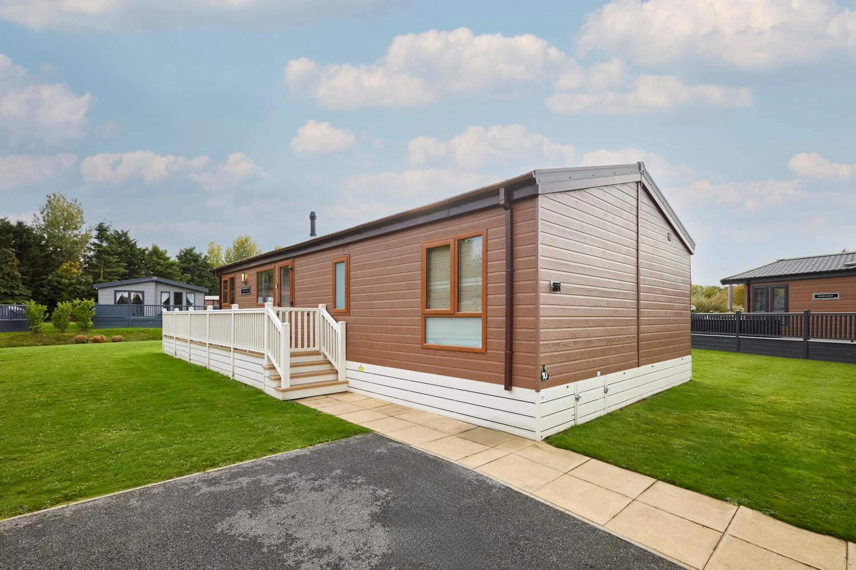 Property building in Kinship Lodge with Hot Tub