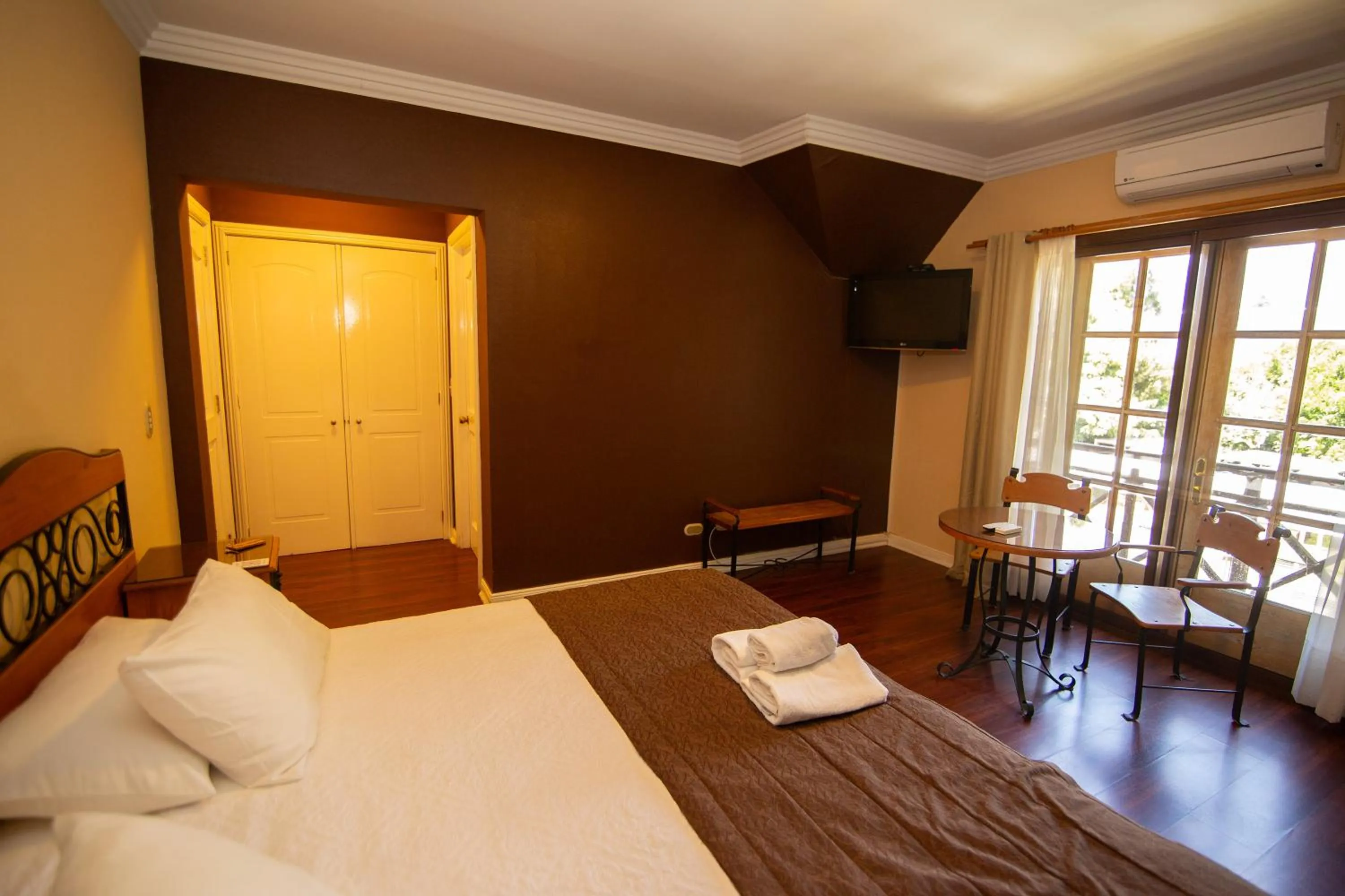 Bed in Hotel Inti Kuyen Plaza