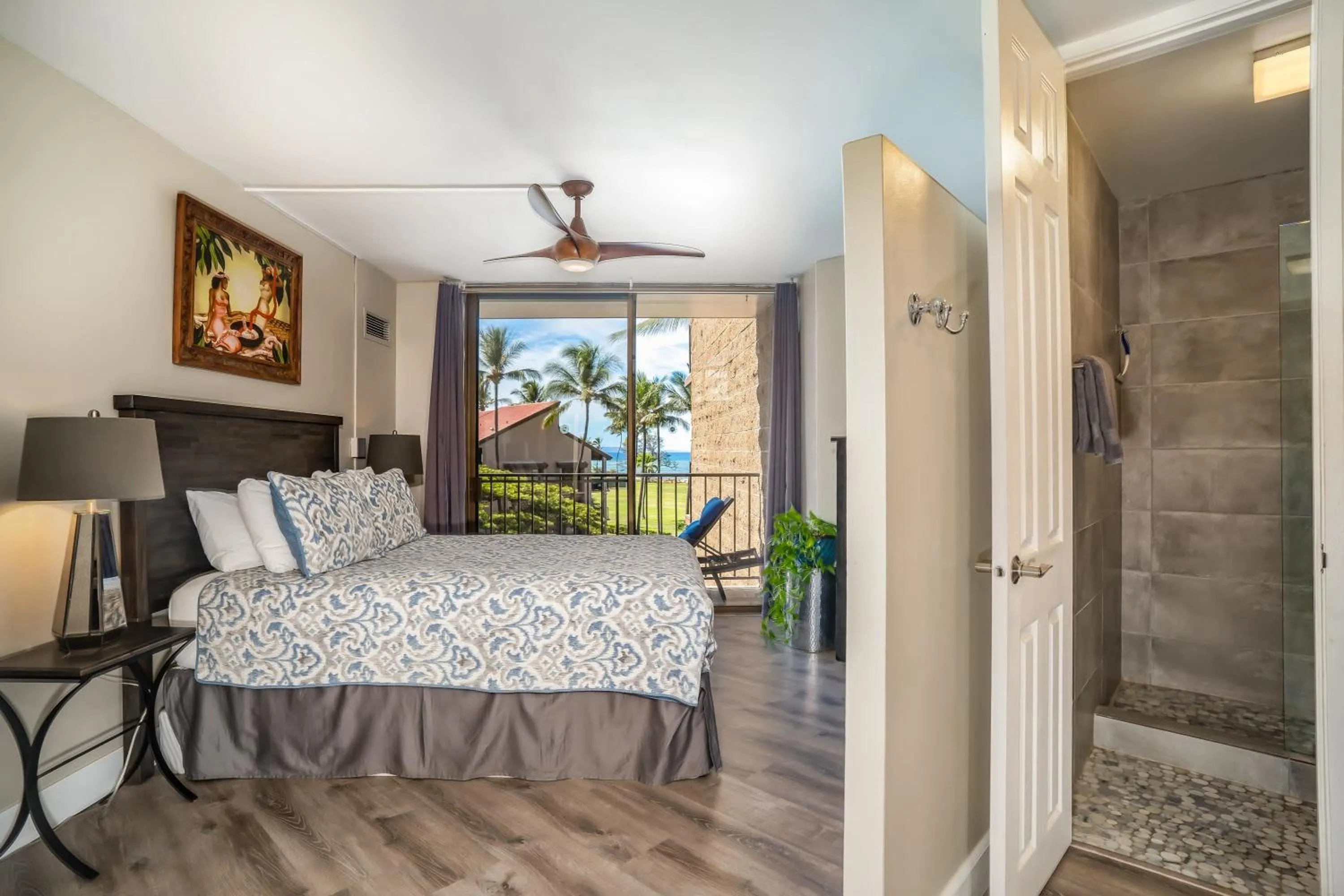Bed in Sunny and Soothing Oceanfront Vistas