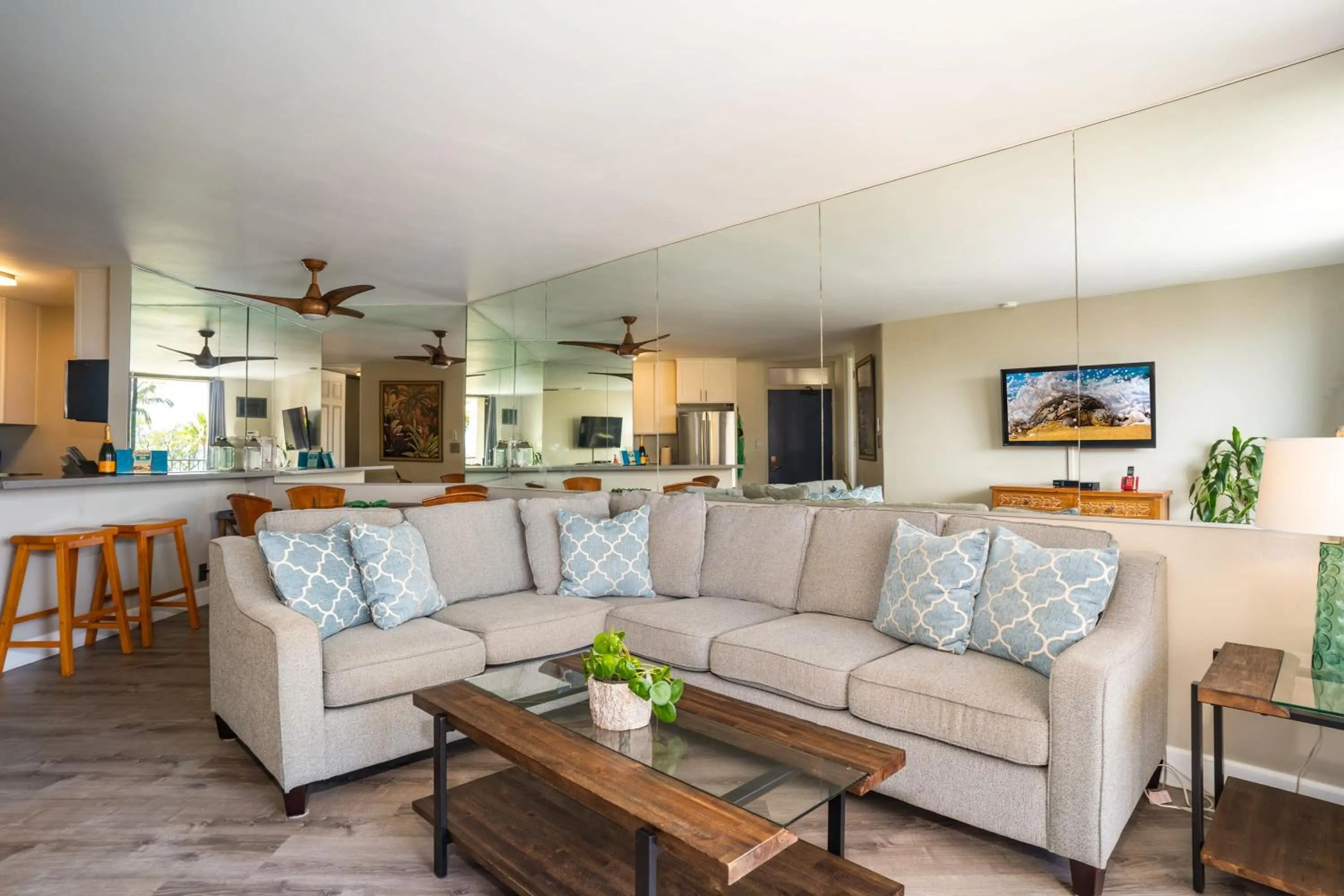 Sunny and Soothing Oceanfront Vistas