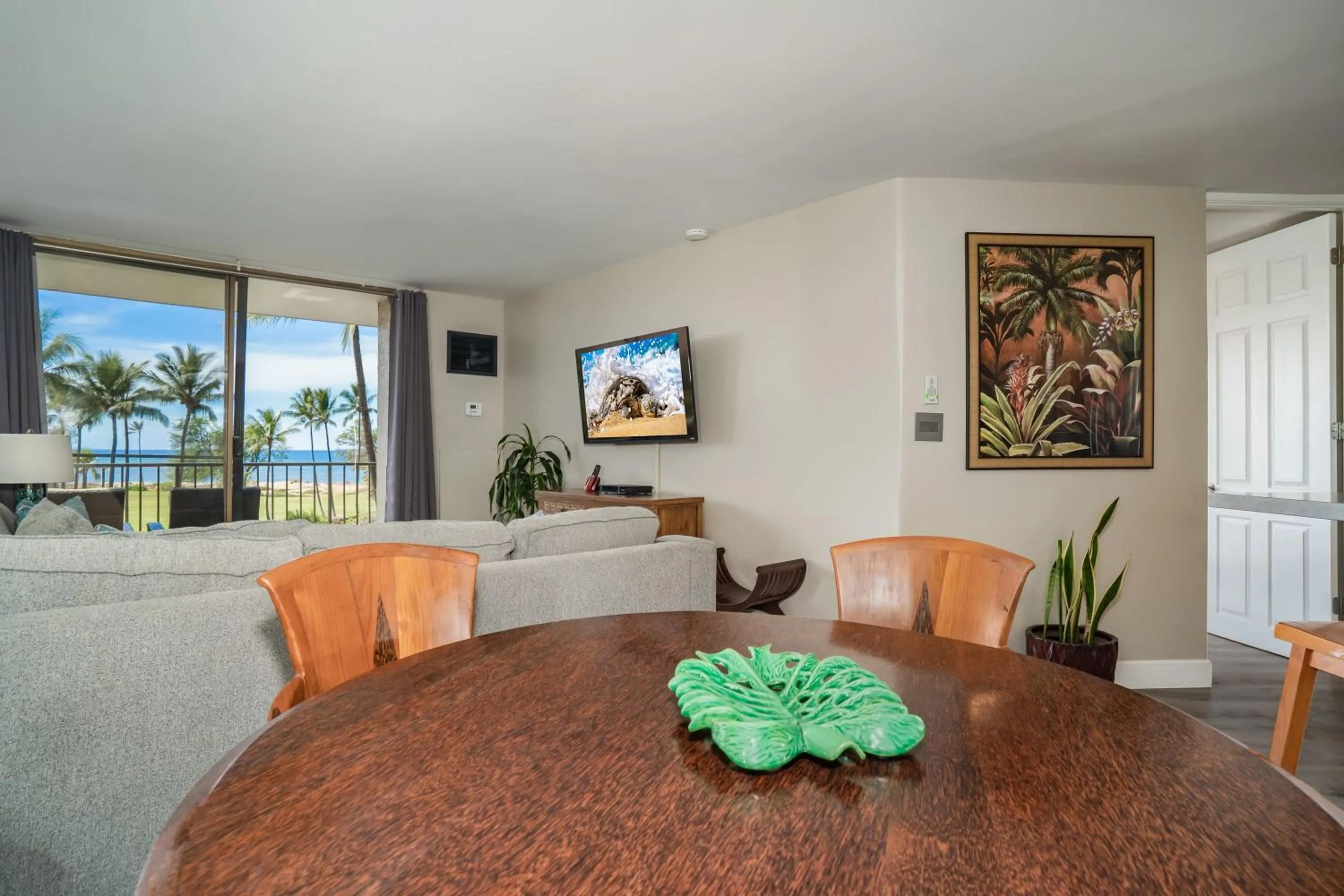 Sunny and Soothing Oceanfront Vistas