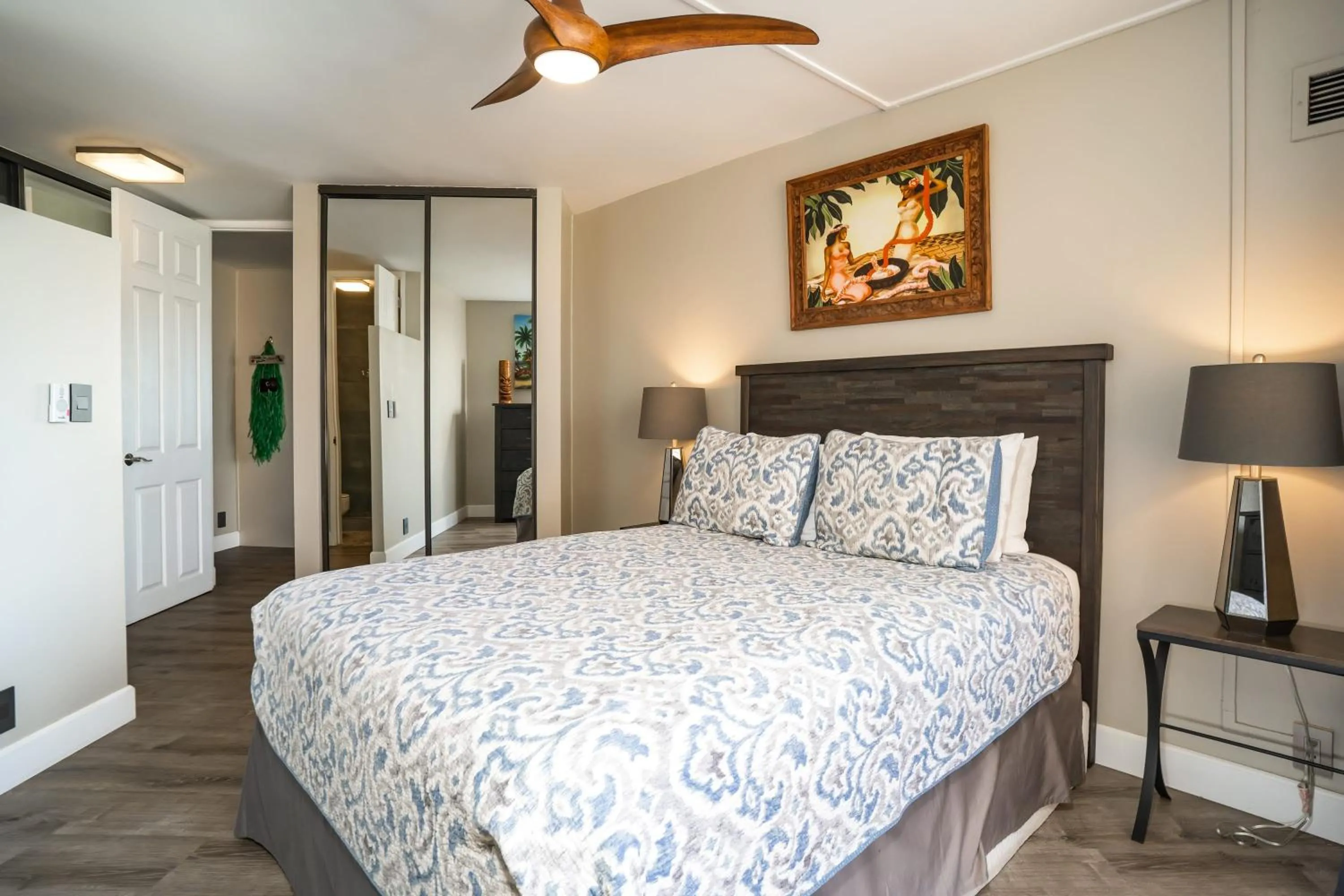 Bed in Sunny and Soothing Oceanfront Vistas