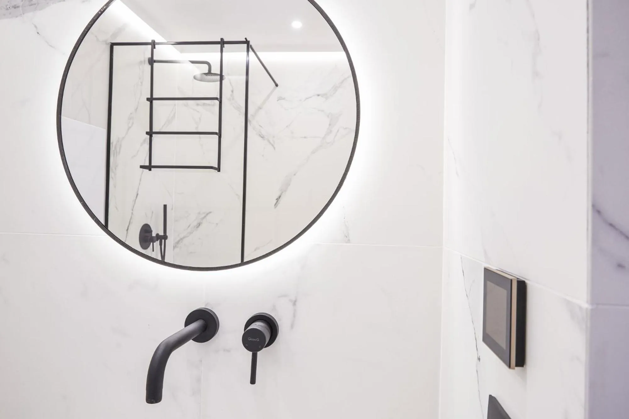 Bathroom in Hotel ONIRO - Luxury Rooms & Wellness Suites