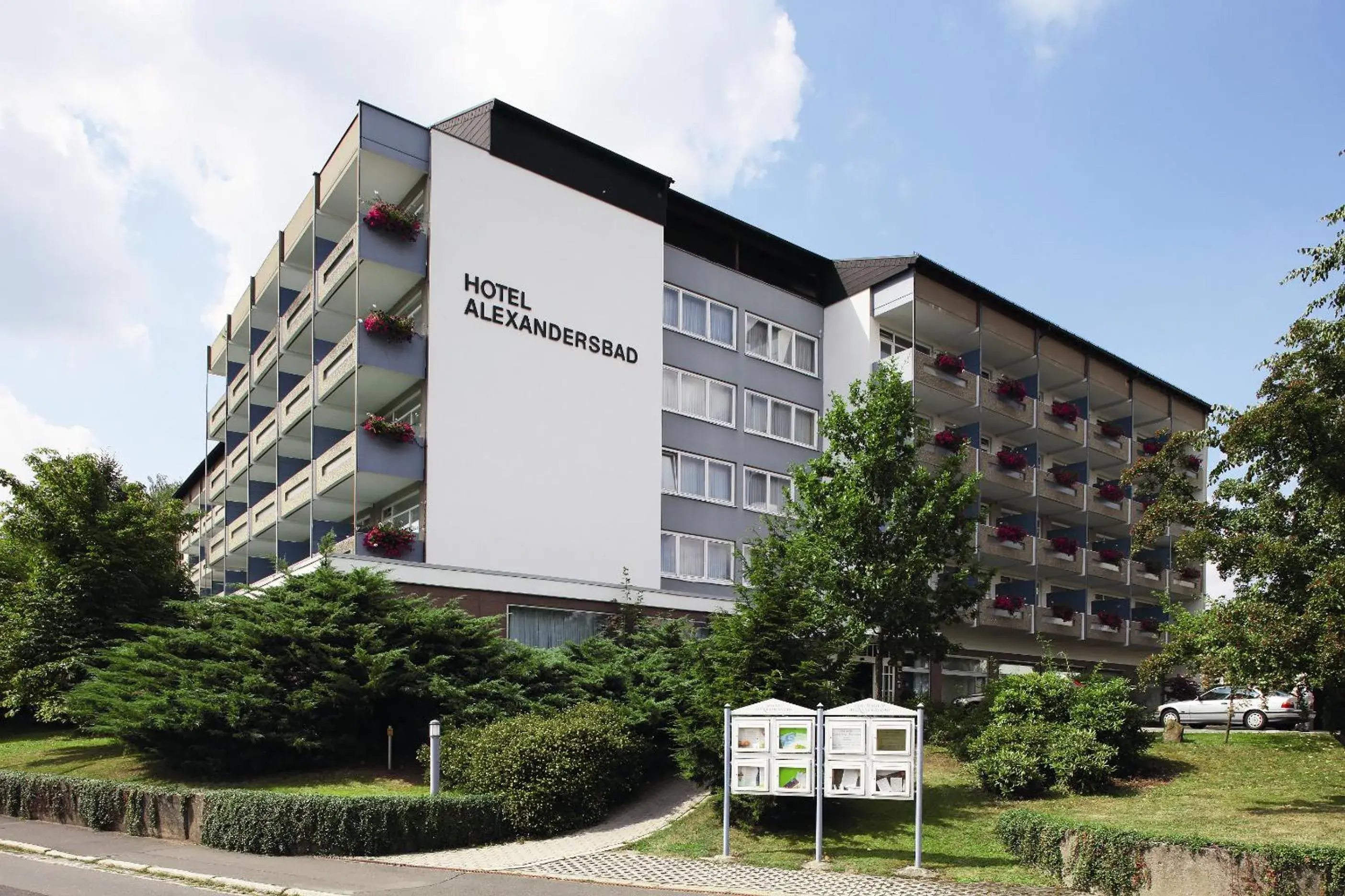 Facade/entrance in Hotel Alexandersbad Facade/entrance in Hotel Alexandersbad