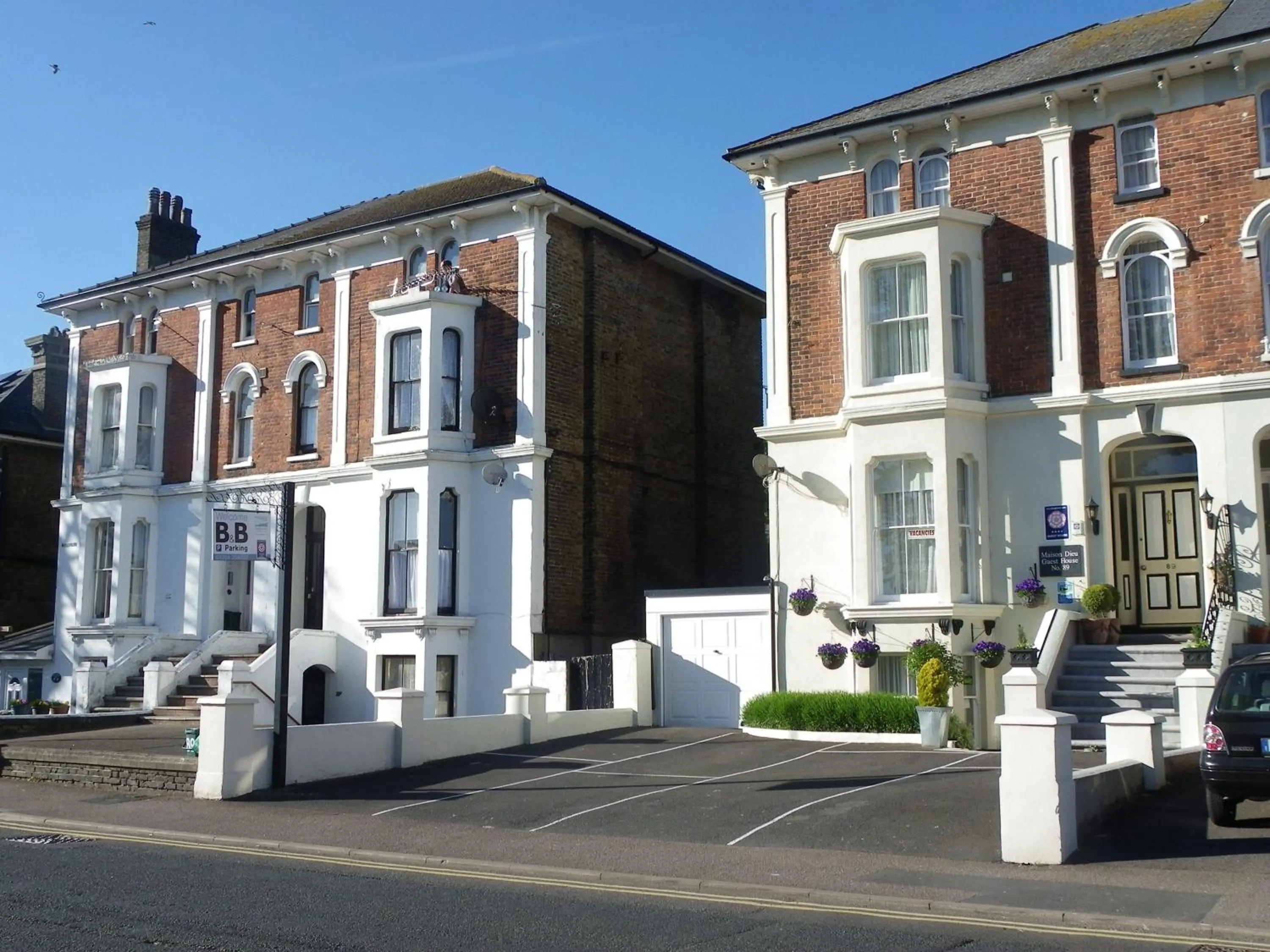 Property building in Maison Dieu Guest House