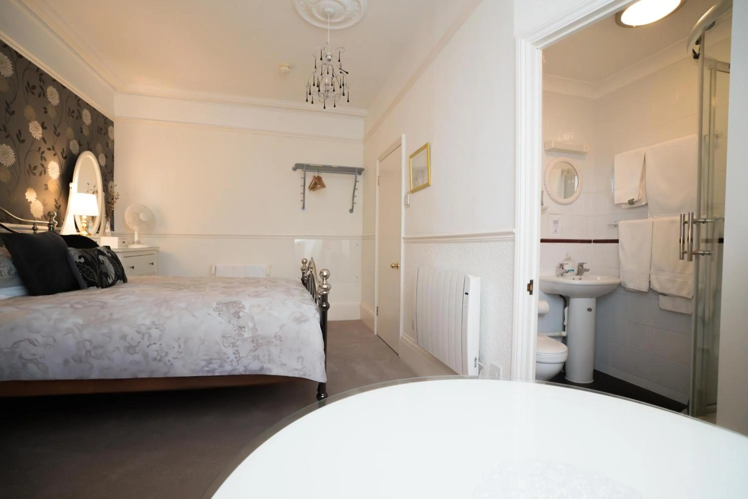 Bathroom, Bed in Maison Dieu Guest House