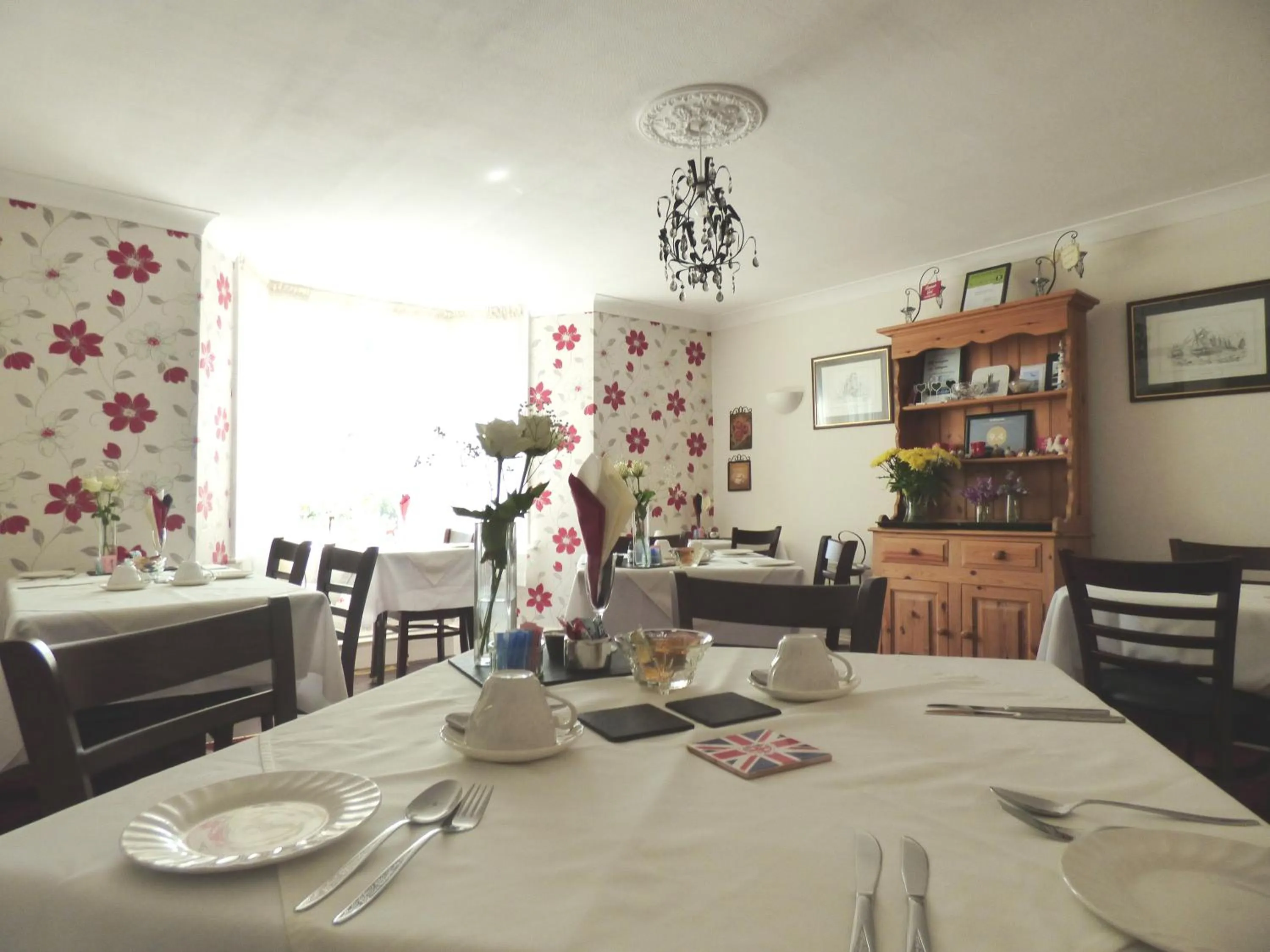 Food and drinks in Maison Dieu Guest House