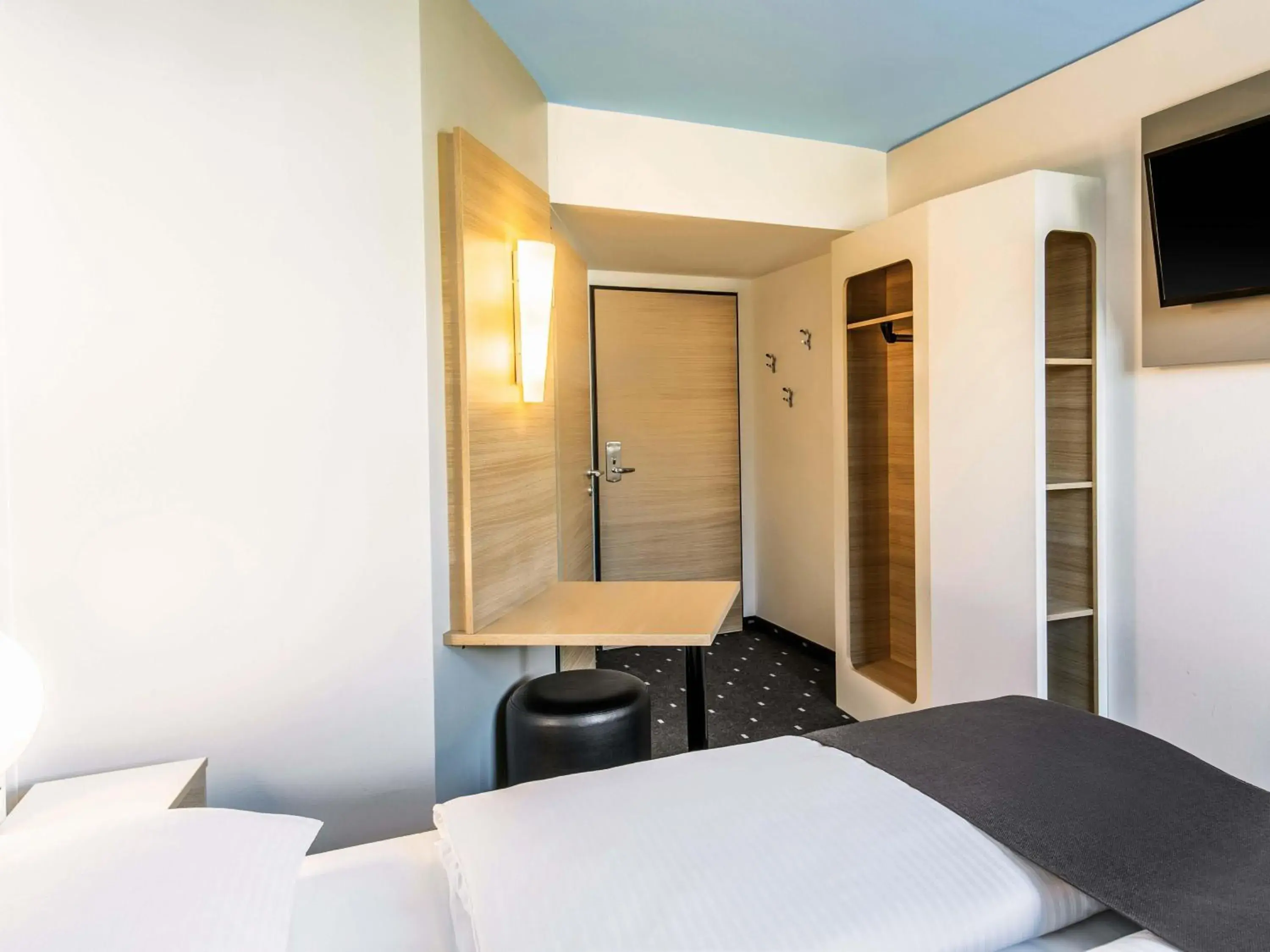 Photo of the whole room, Bed in B&B Hotel München City-Nord Photo of the whole room, Bed in B&B Hotel München City-Nord