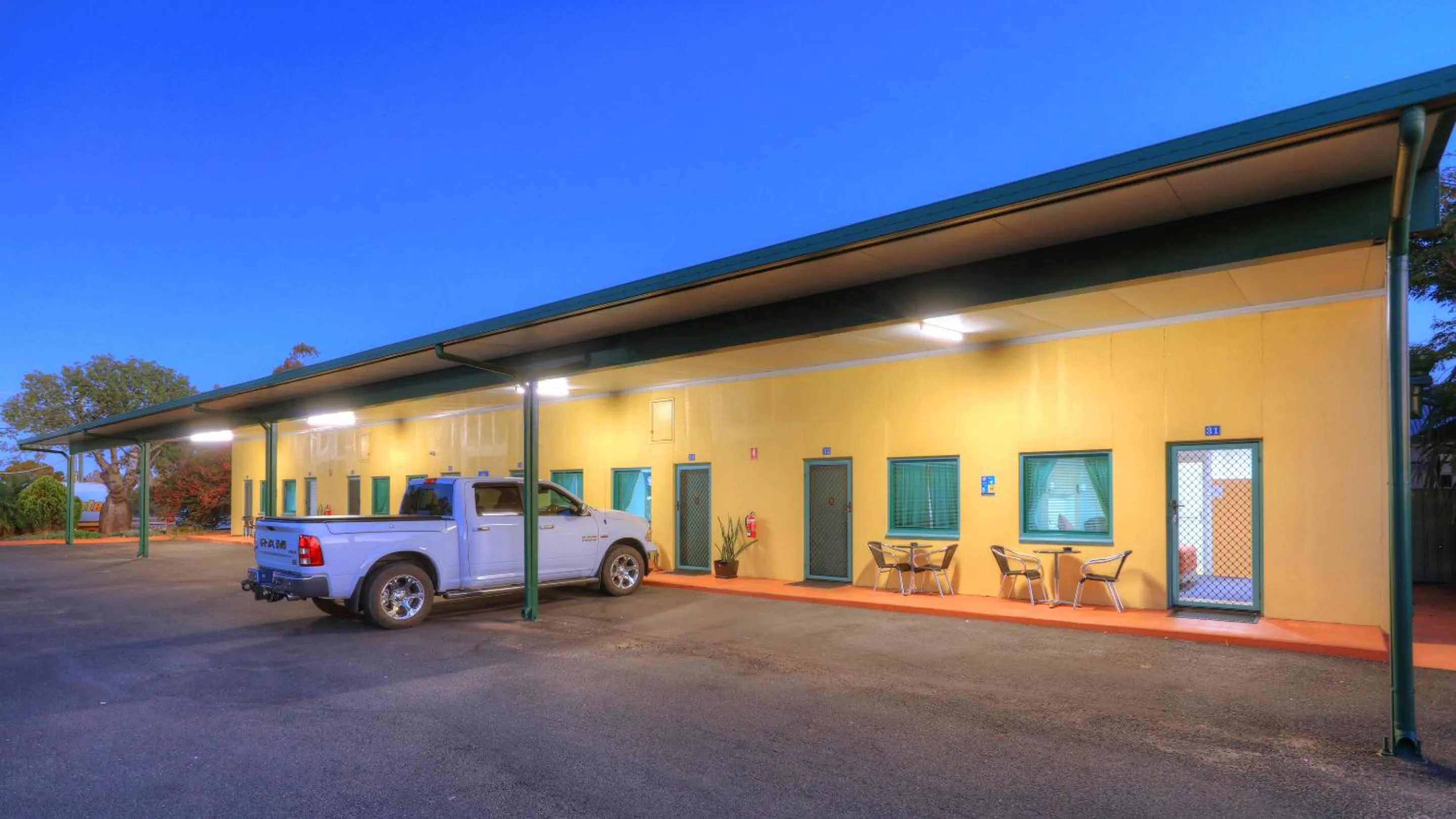 Property building in Motel Carnarvon