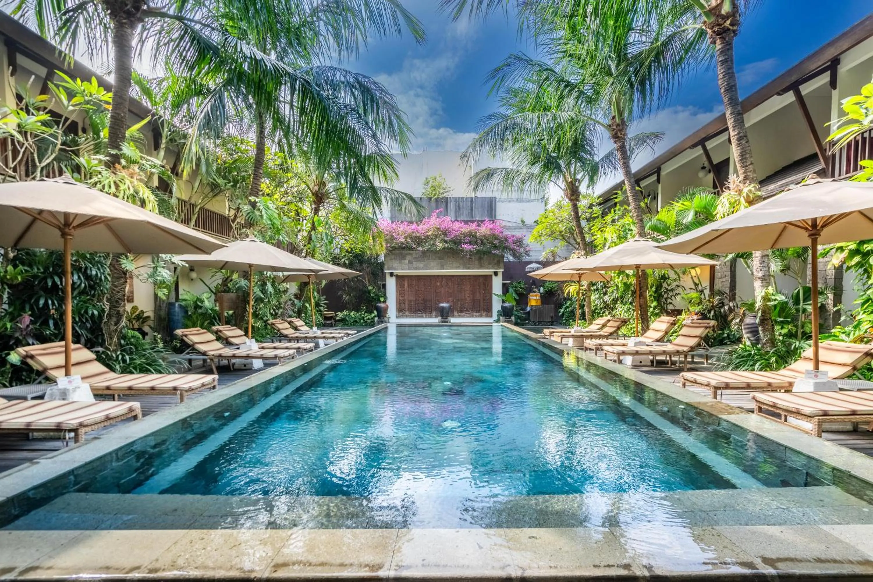 Swimming pool in Kejora Suites