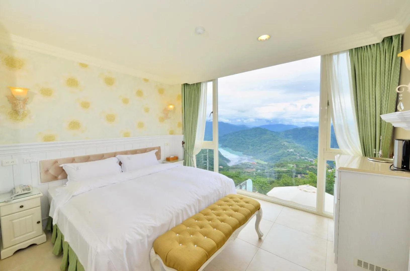 Bed in Ming Ging Farm