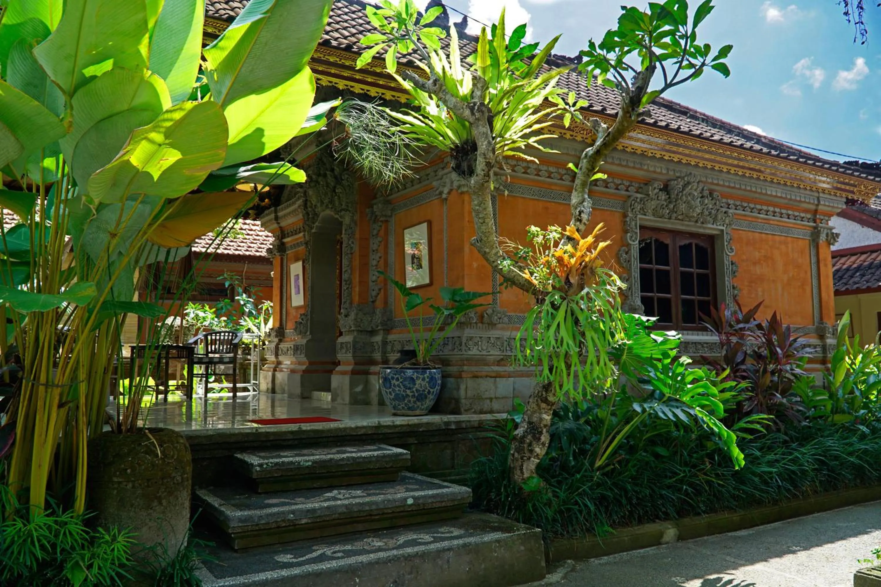 Property building in Puri Anyar Heritage