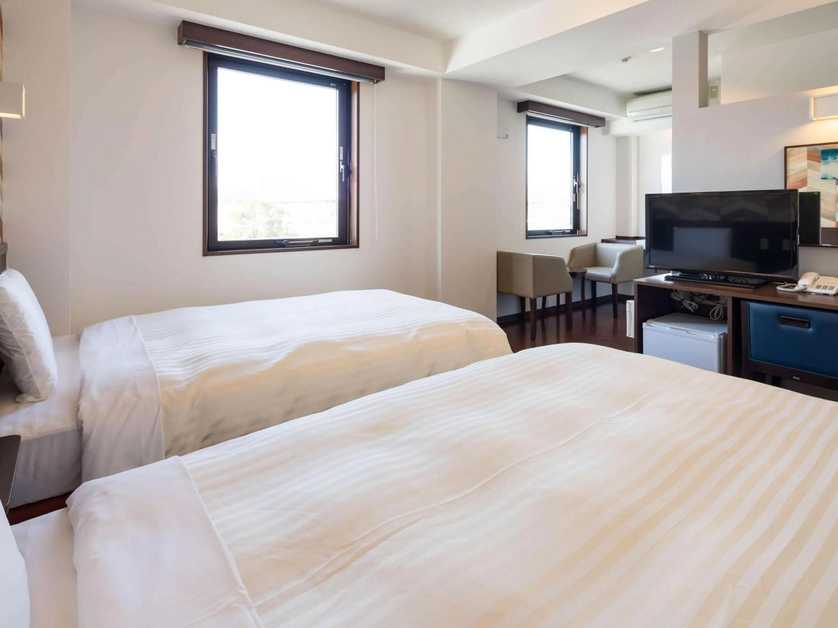 Twin Room - single occupancy - Non Smoking in Comfort Inn Ogaki