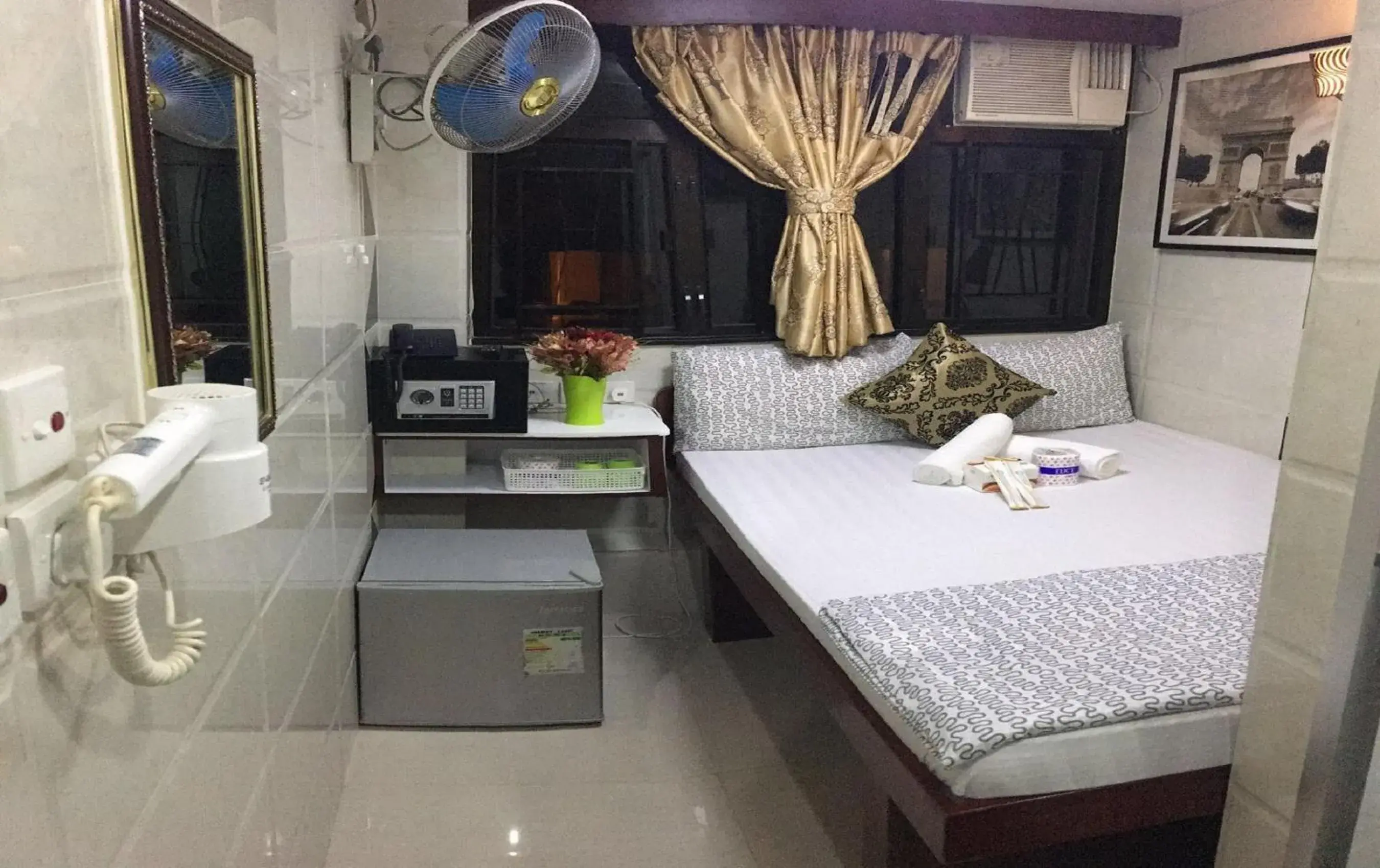 Decorative detail, Bed in Skylark Hostel Decorative detail, Bed in Skylark Hostel