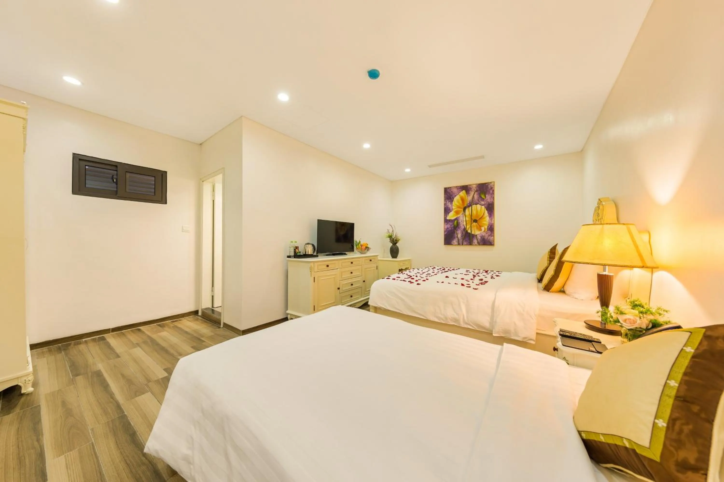 Photo of the whole room, Bed in Affa Boutique Hotel