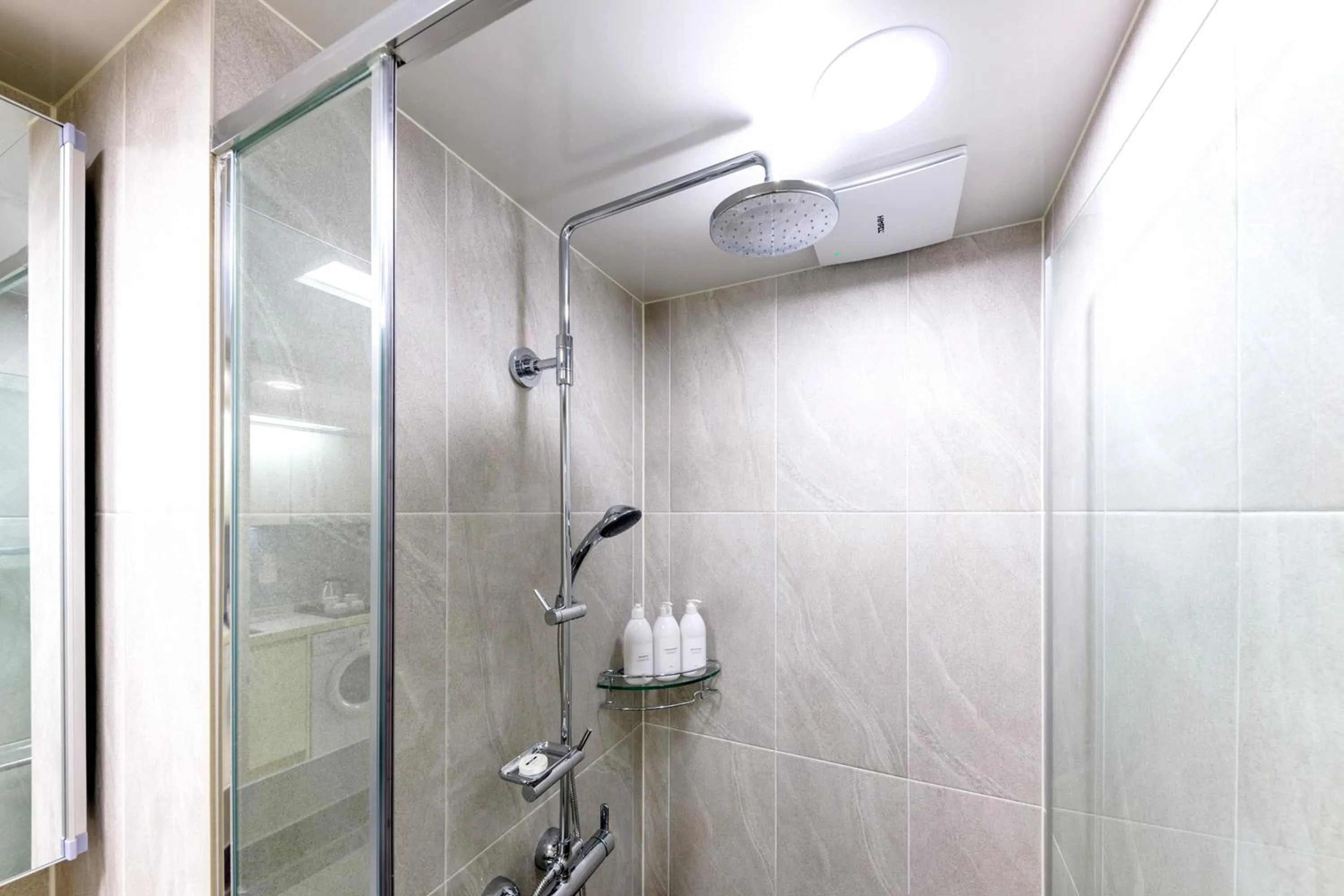 Property building in Shin Shin Hotel Seogwipo