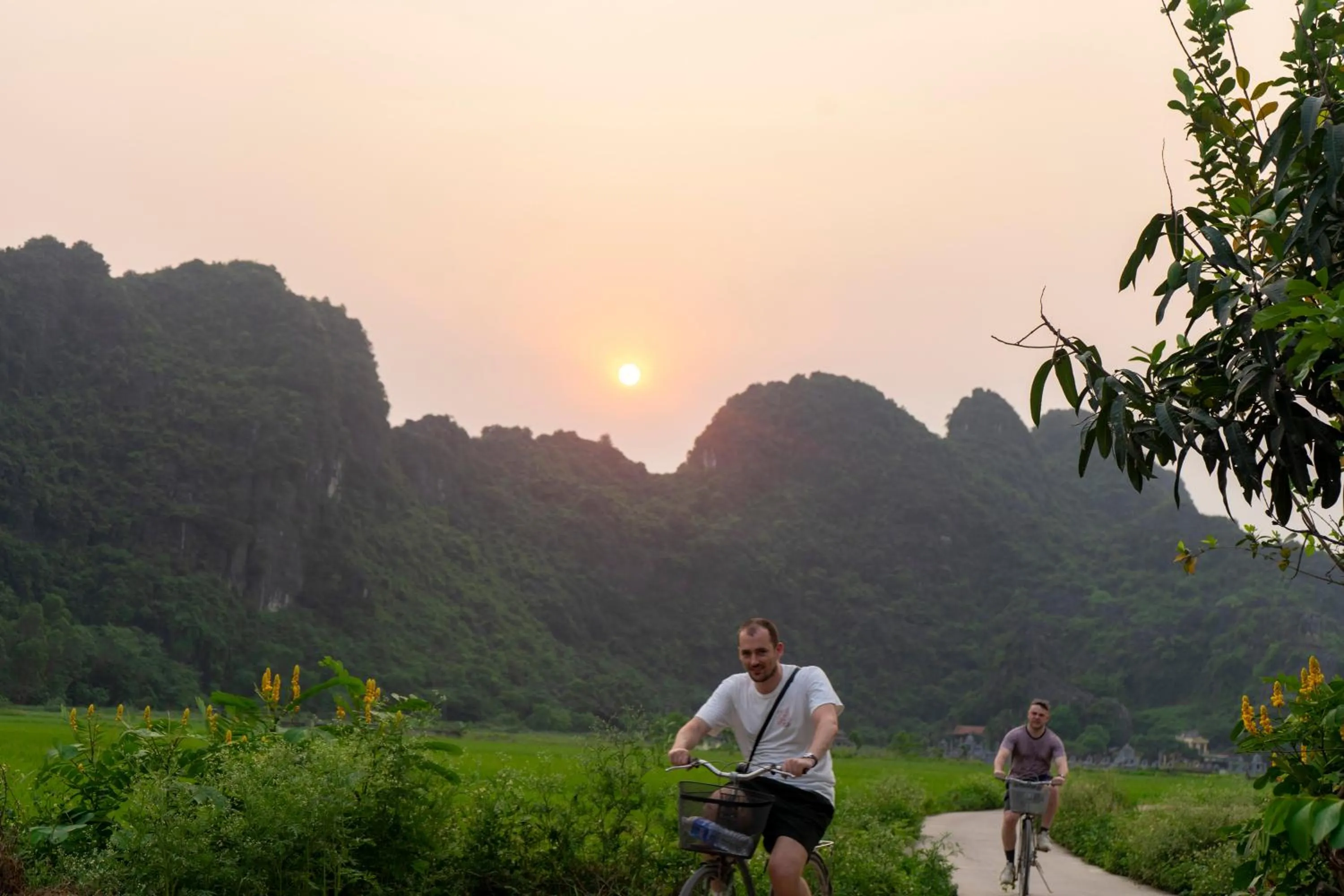 People in Tam Coc Minh Hung Homestay