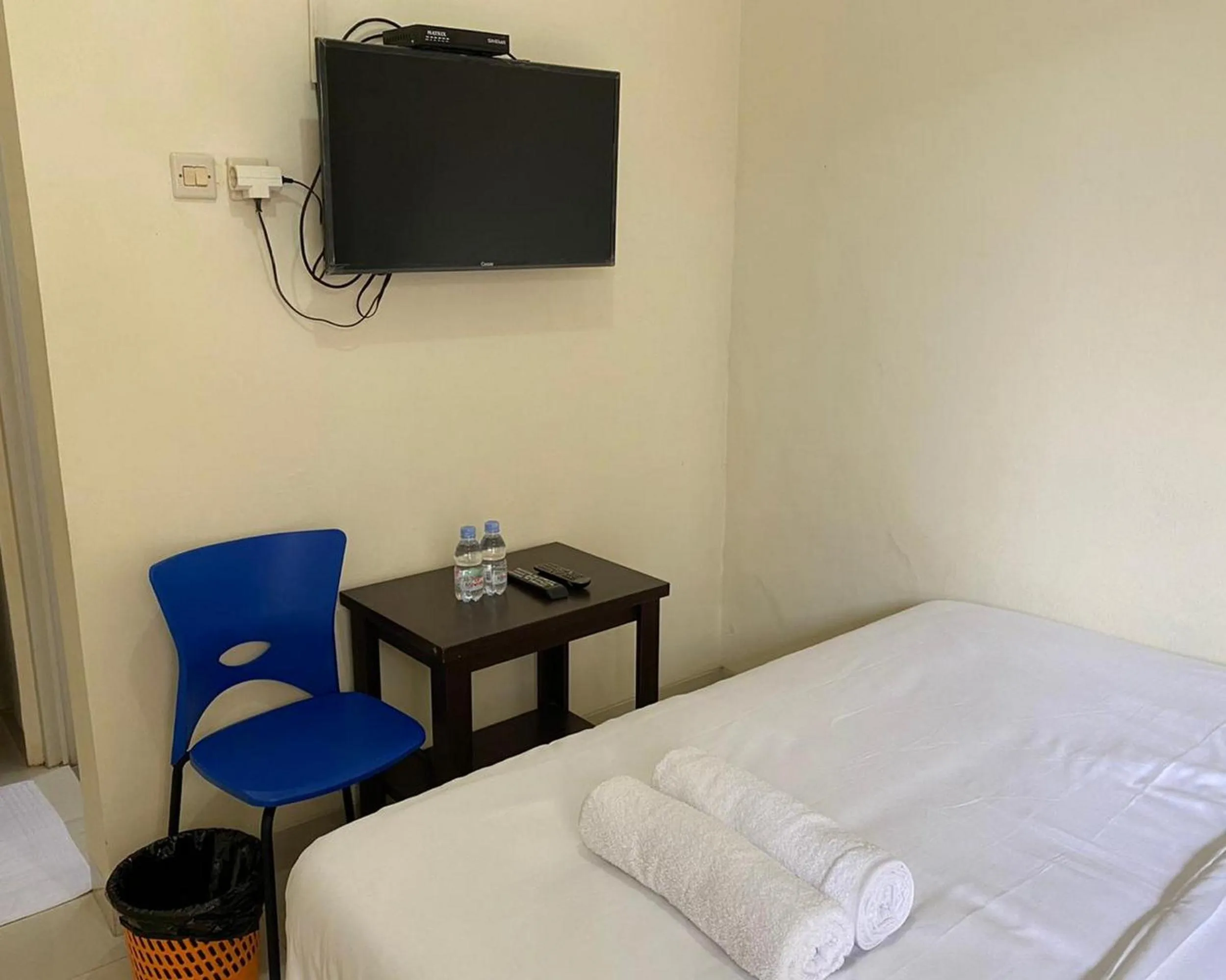 Bed in Jatiwinangun Homestay near GOR Satria Purwoketo Mitra RedDoorz