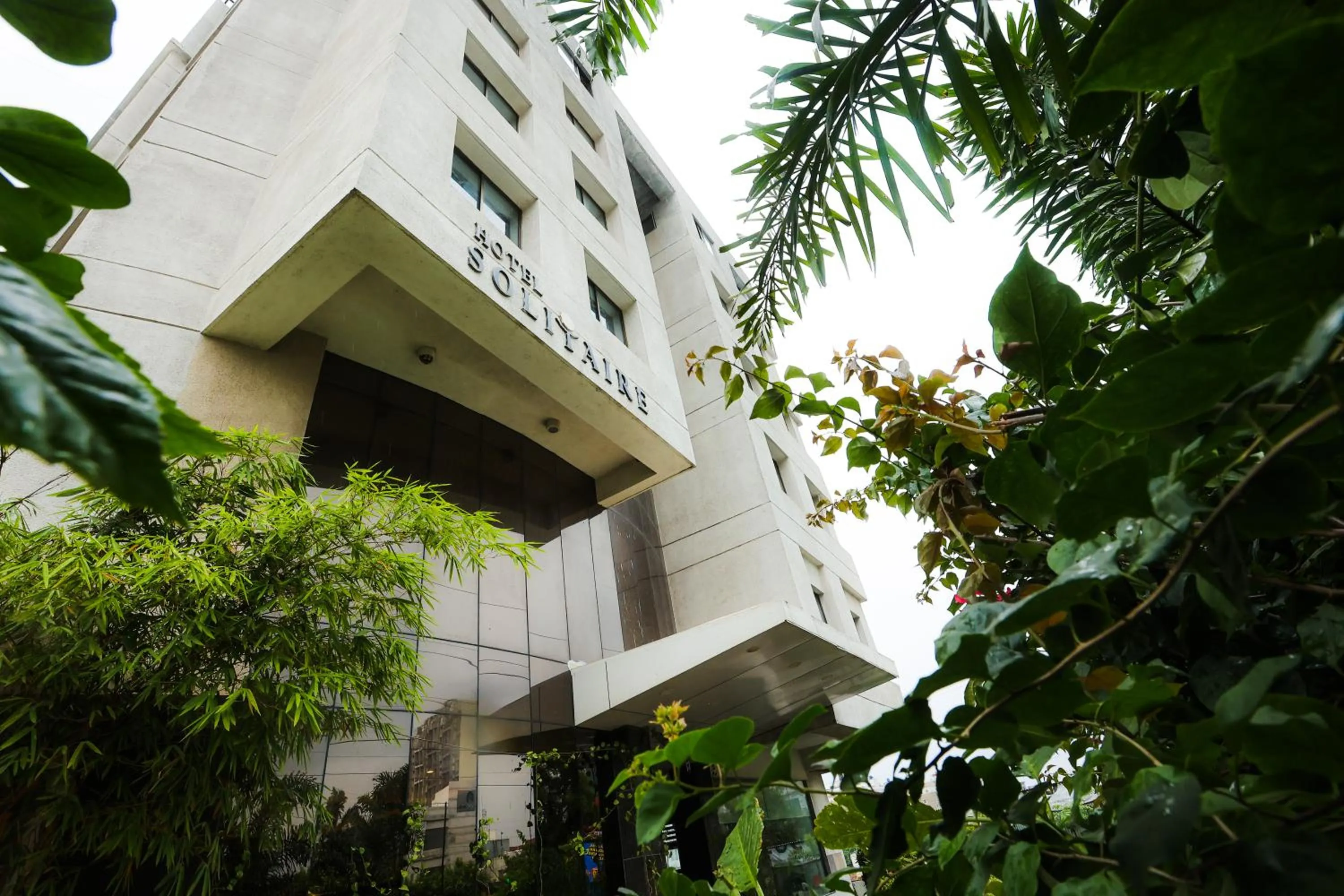 Property building in Hotel Solitaire