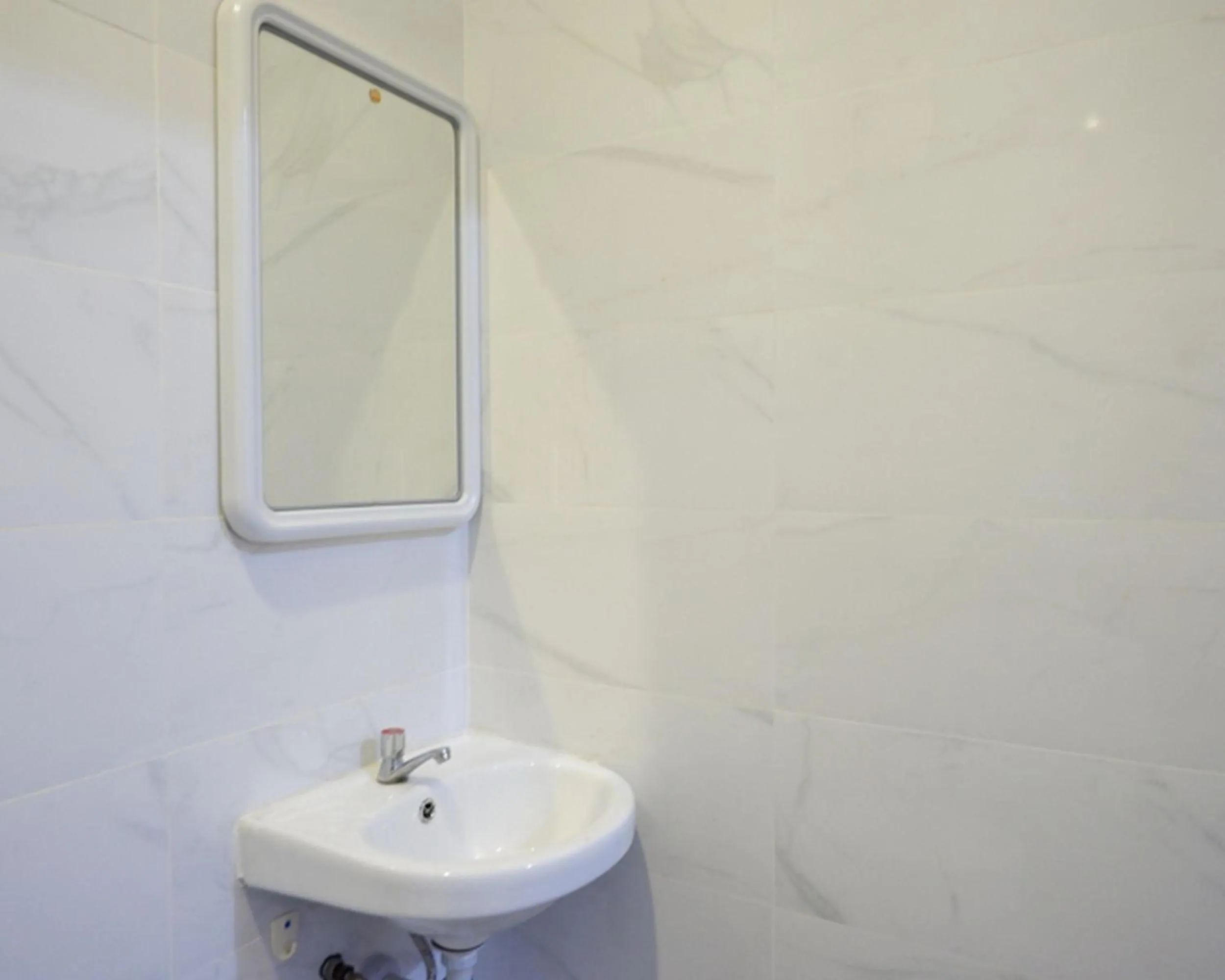 RedDoorz @ City Park Medoho Semarang