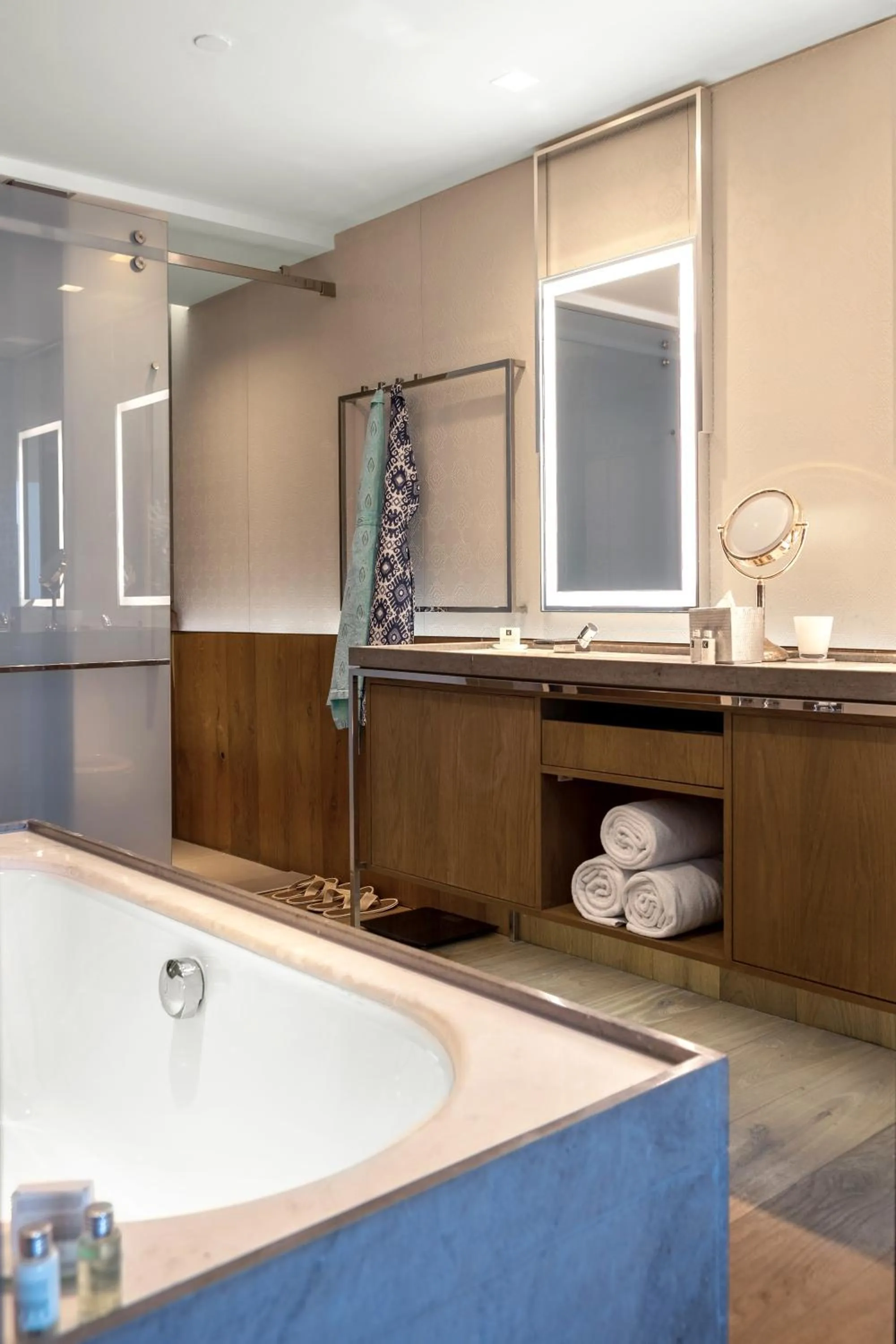 Bathroom in Hyatt Delhi Residences