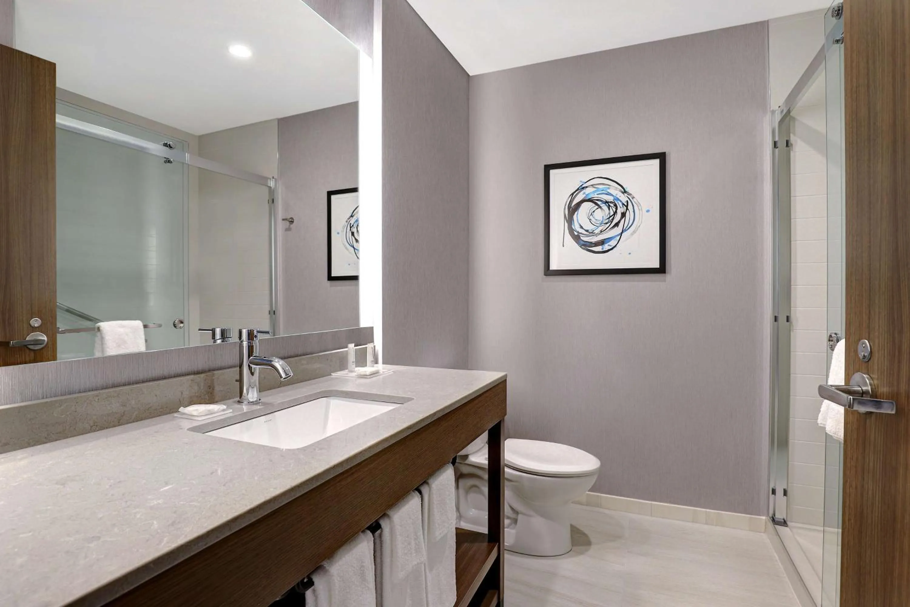 Bathroom in Hyatt Place Ottawa West