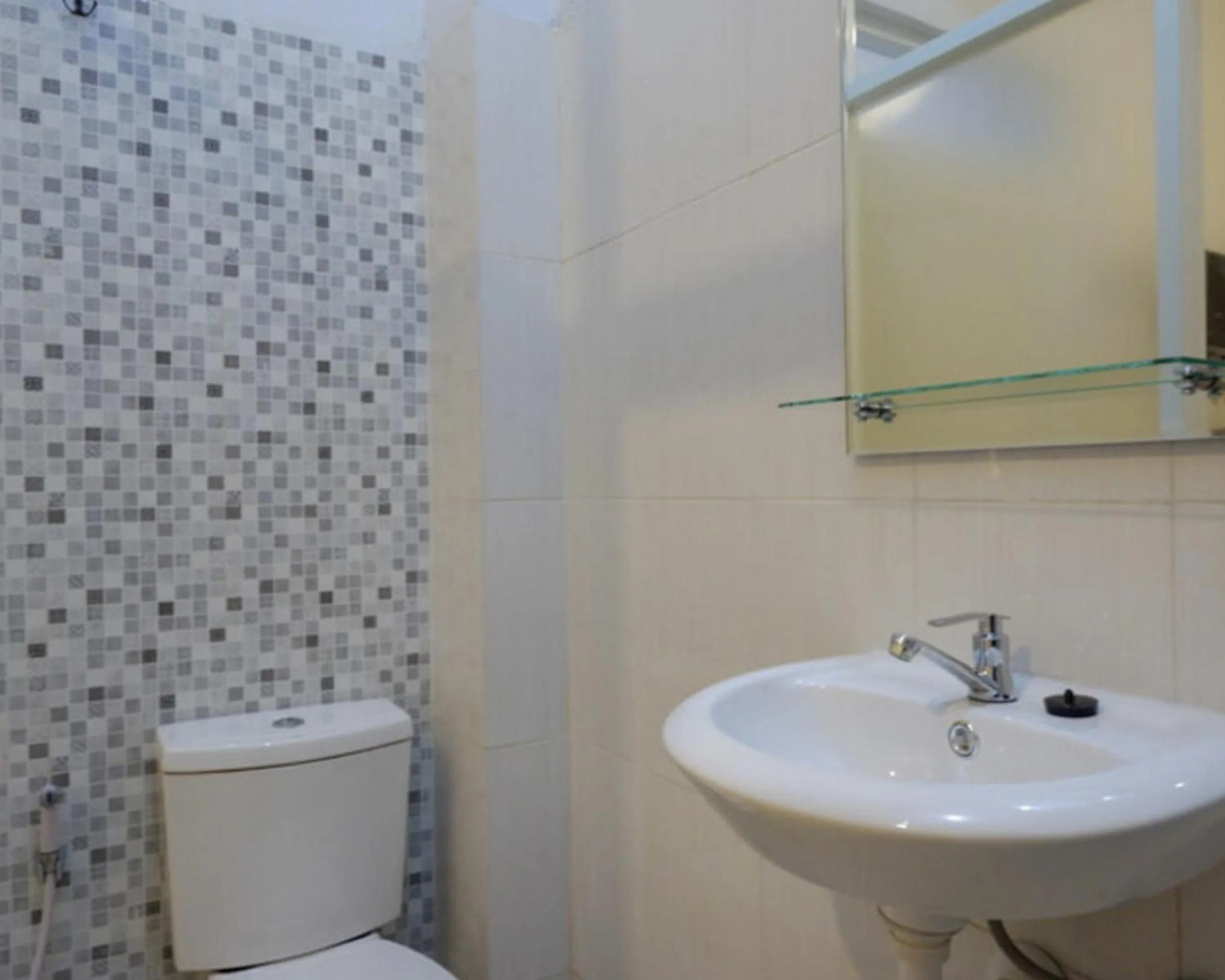 RedDoorz near Tamansari Shopping Center Salatiga