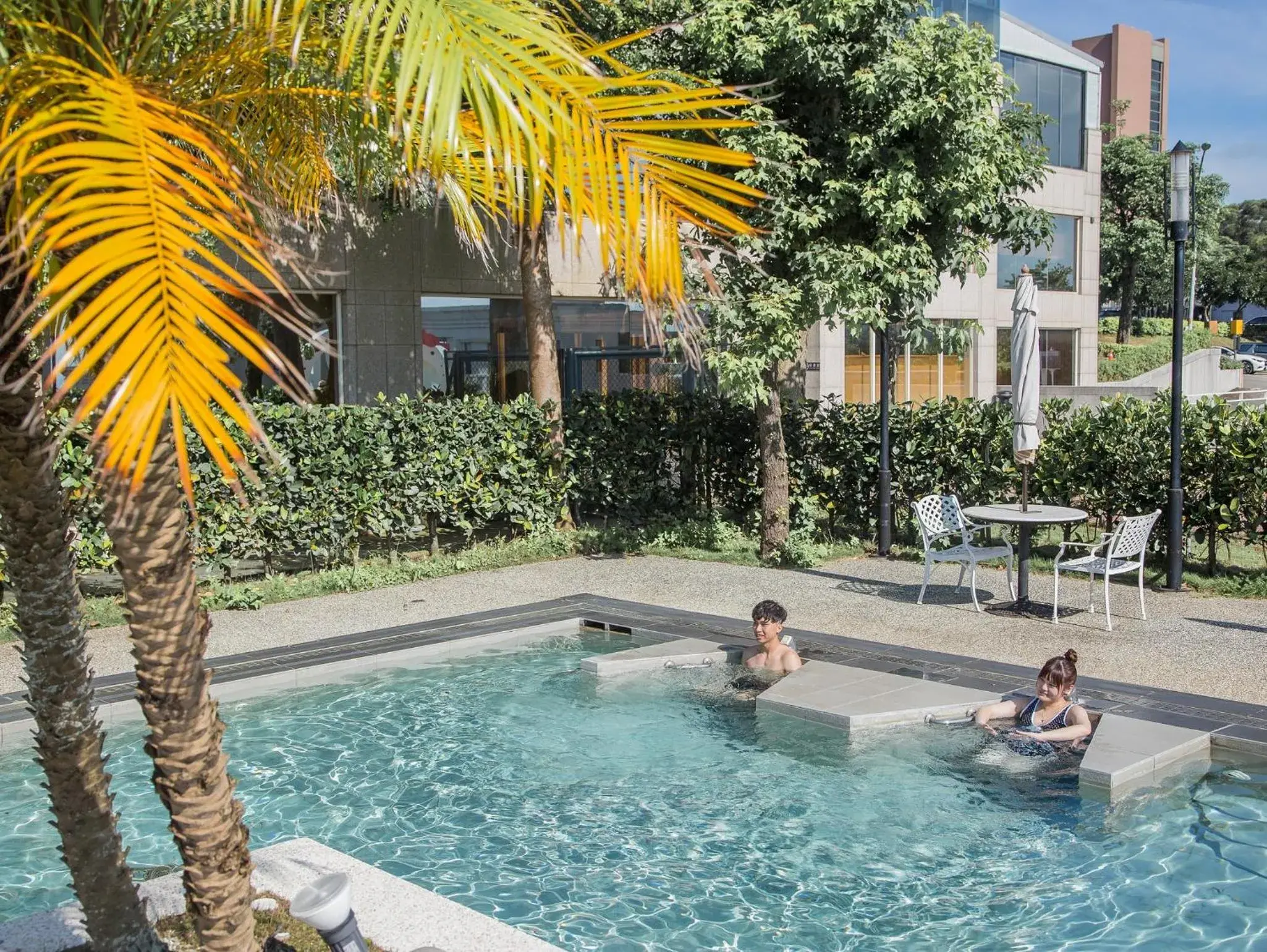 Swimming Pool in Freshfields Hotel