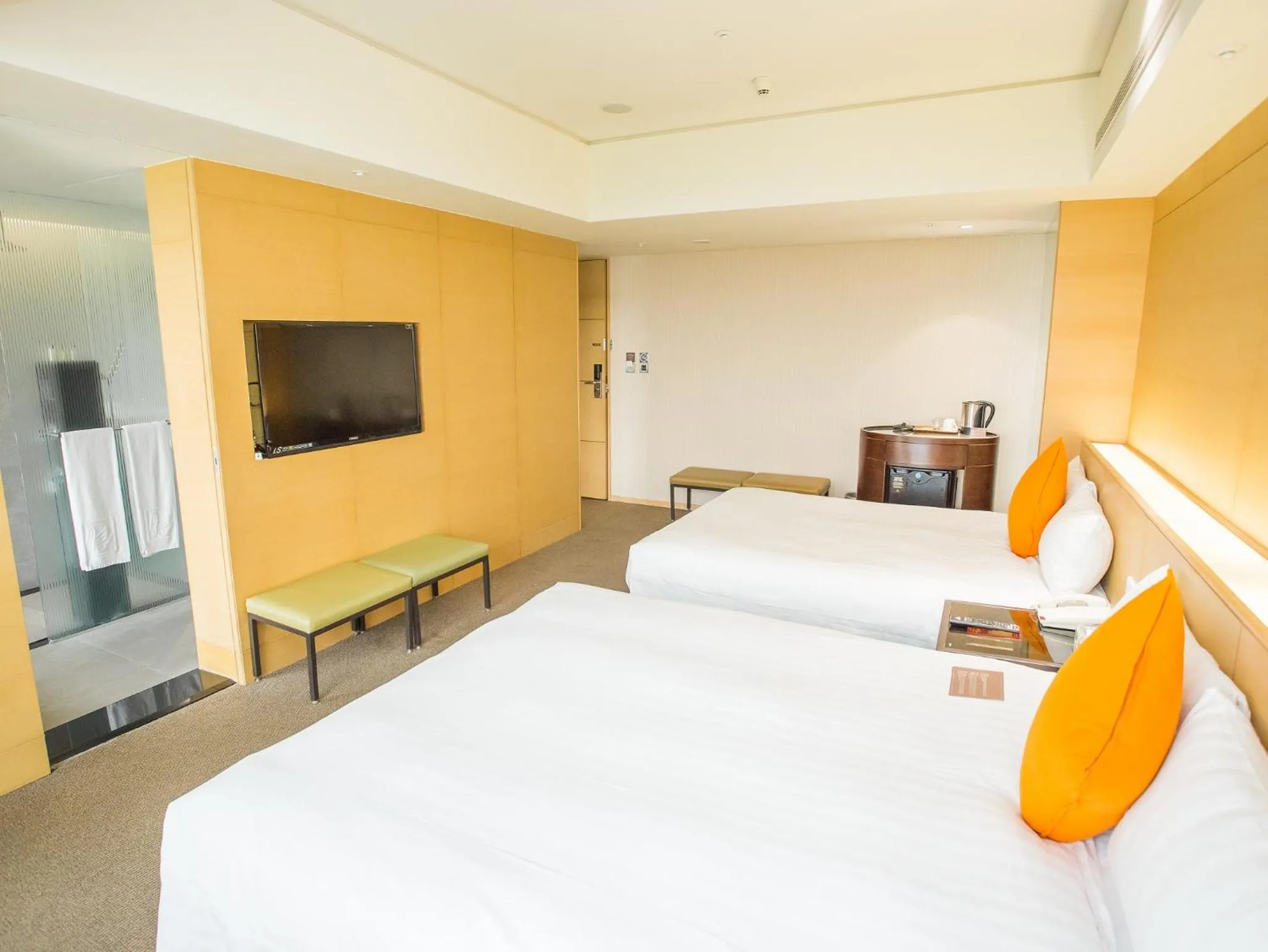 Bed in Freshfields Hotel