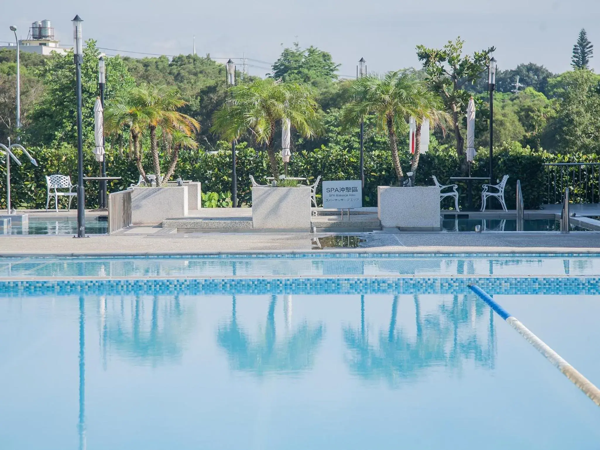 Swimming Pool in Freshfields Hotel