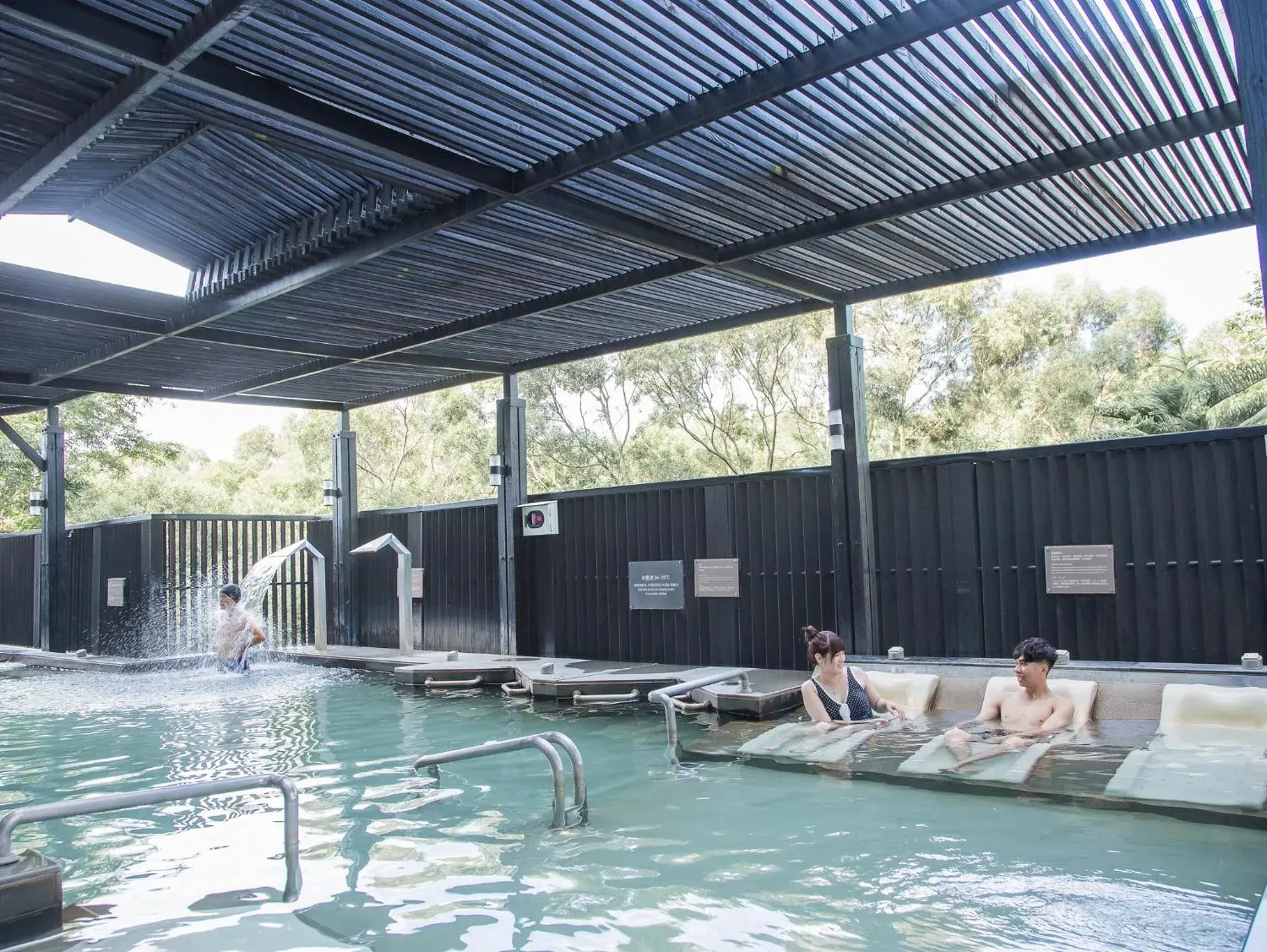 Swimming Pool in Freshfields Hotel