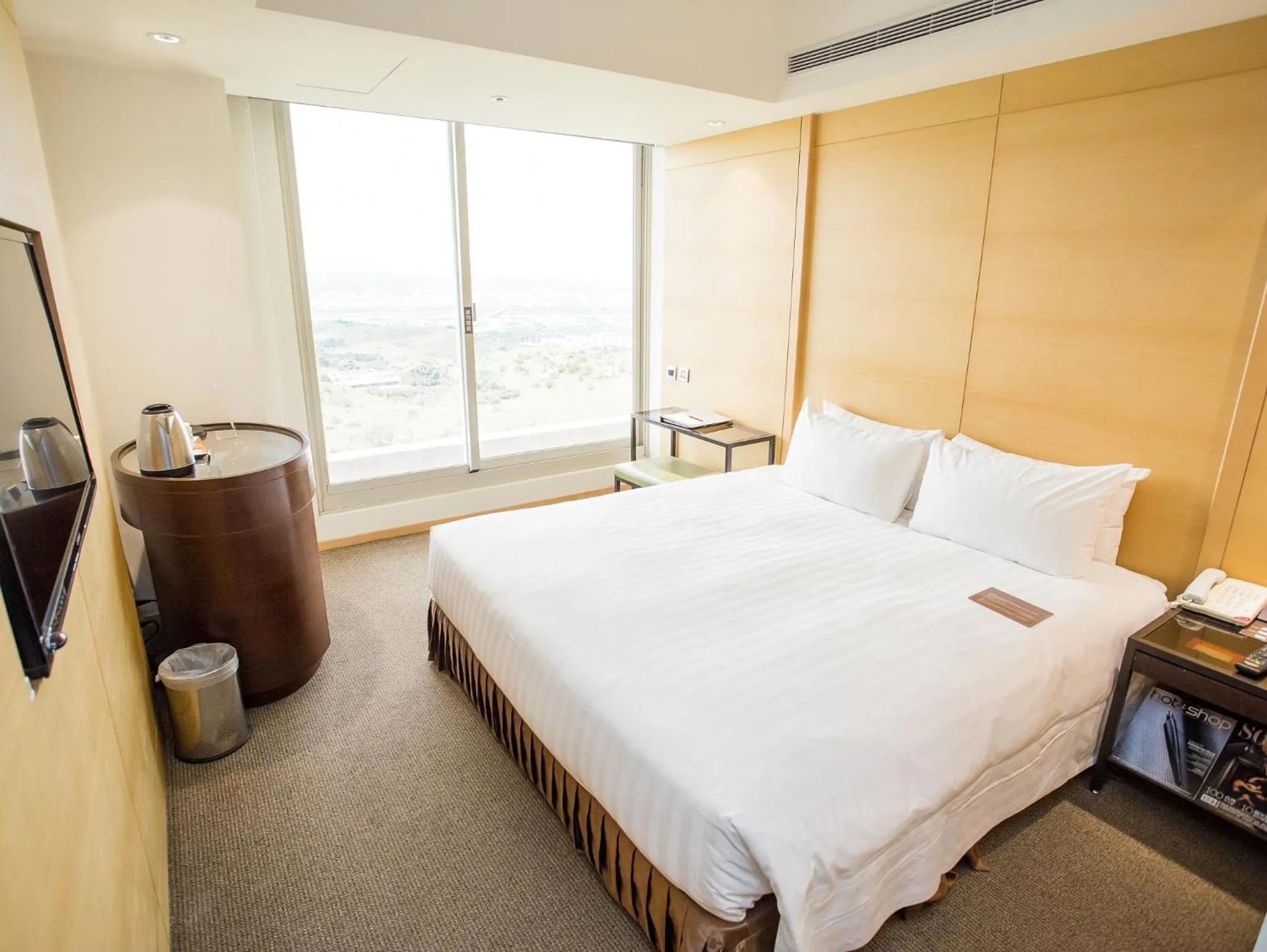 Bed in Freshfields Hotel