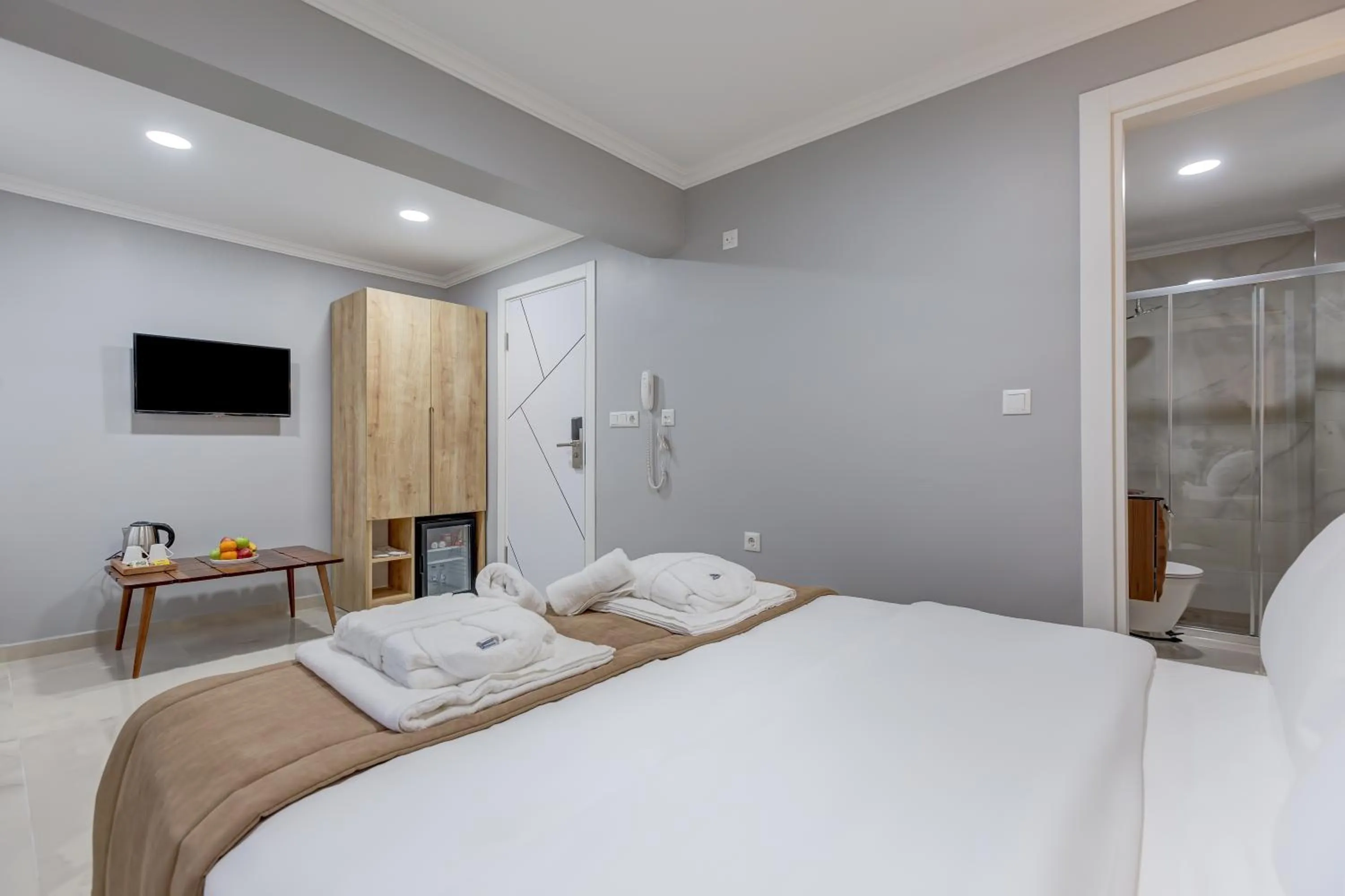 Photo of the whole room, Bed in Sapanca View Hotel