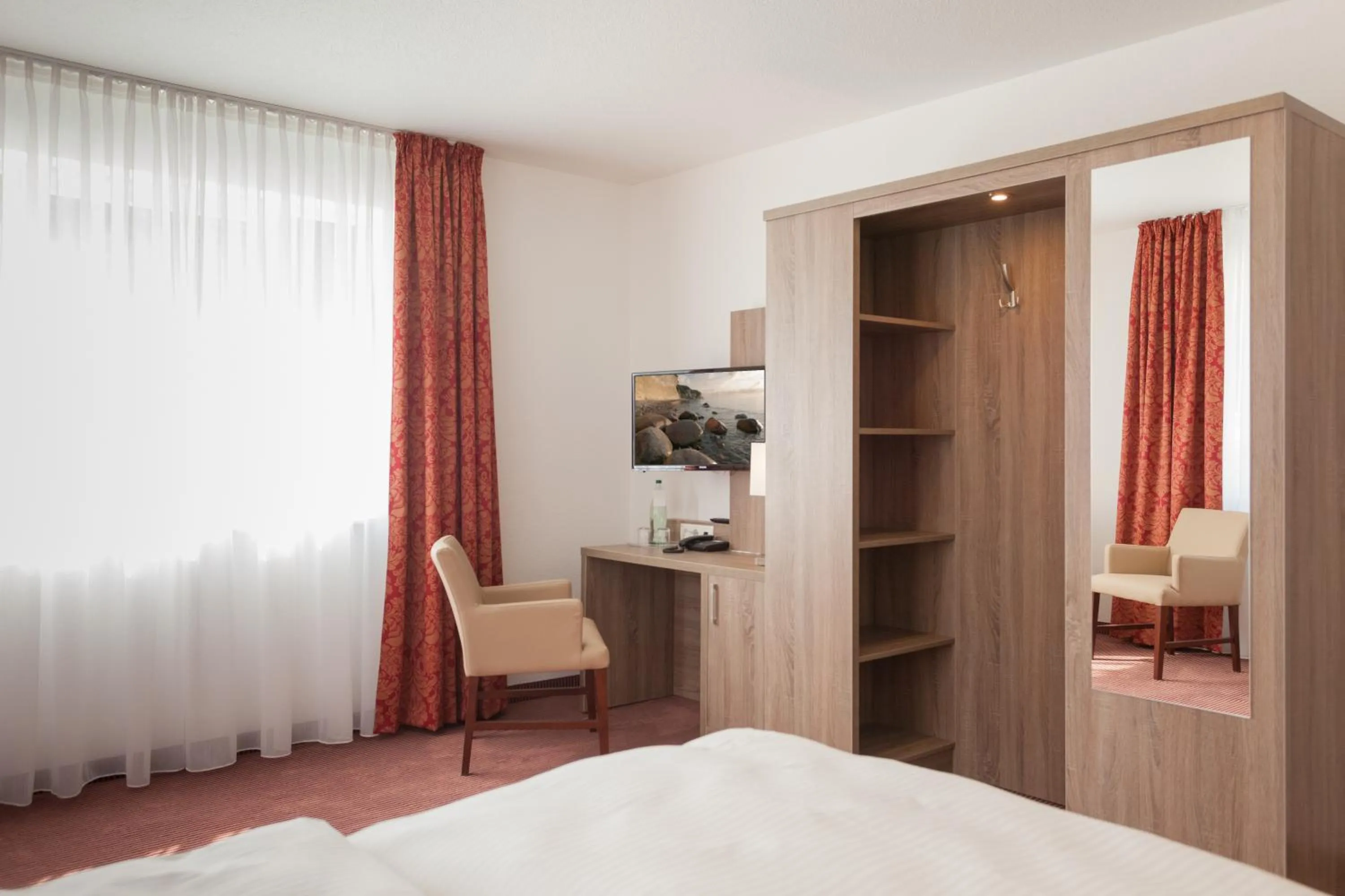 Photo of the whole room, Bed in Hotel Meerzeit Binz