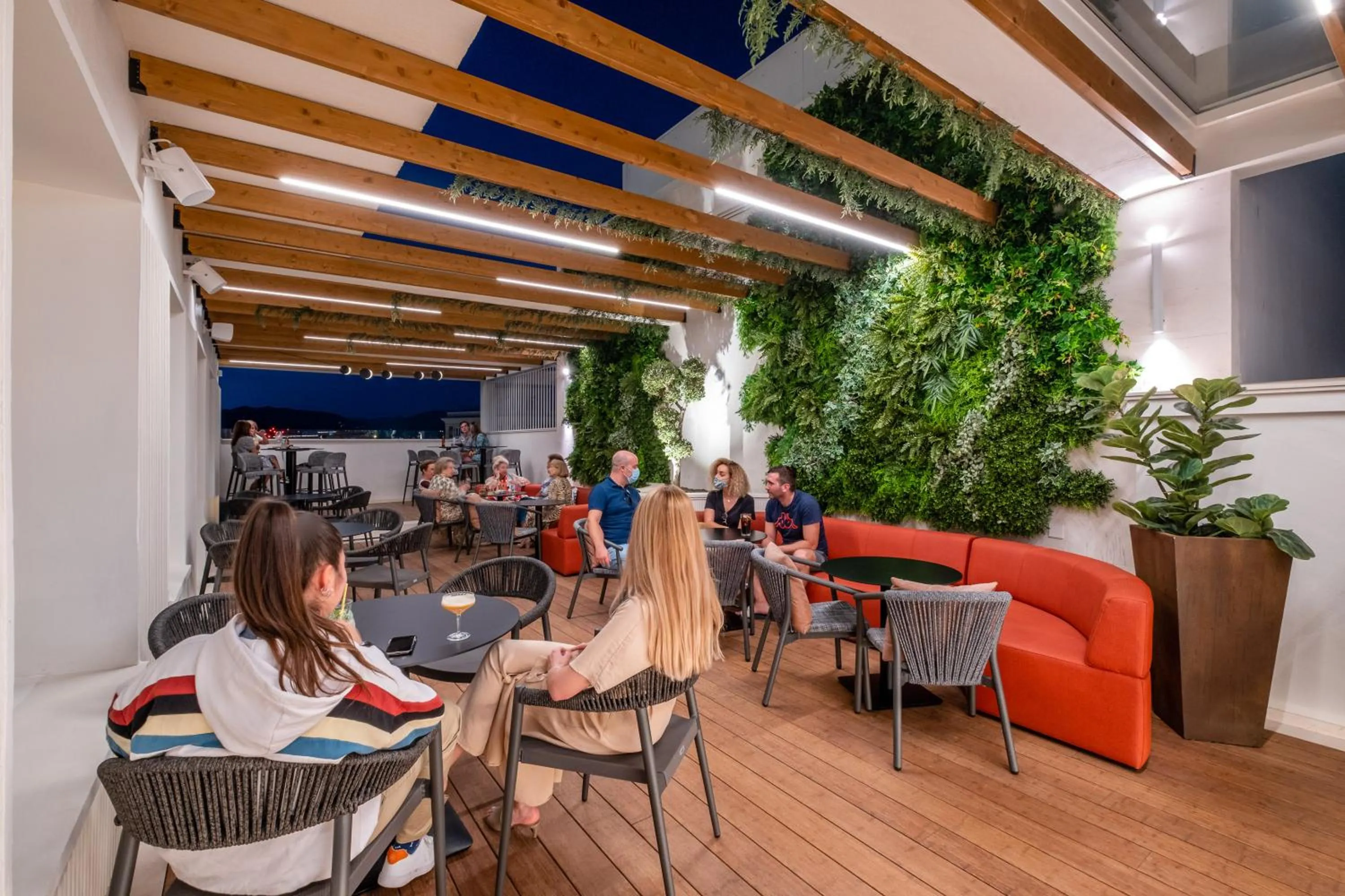 Restaurant/places to eat in Soho Boutique Equitativa