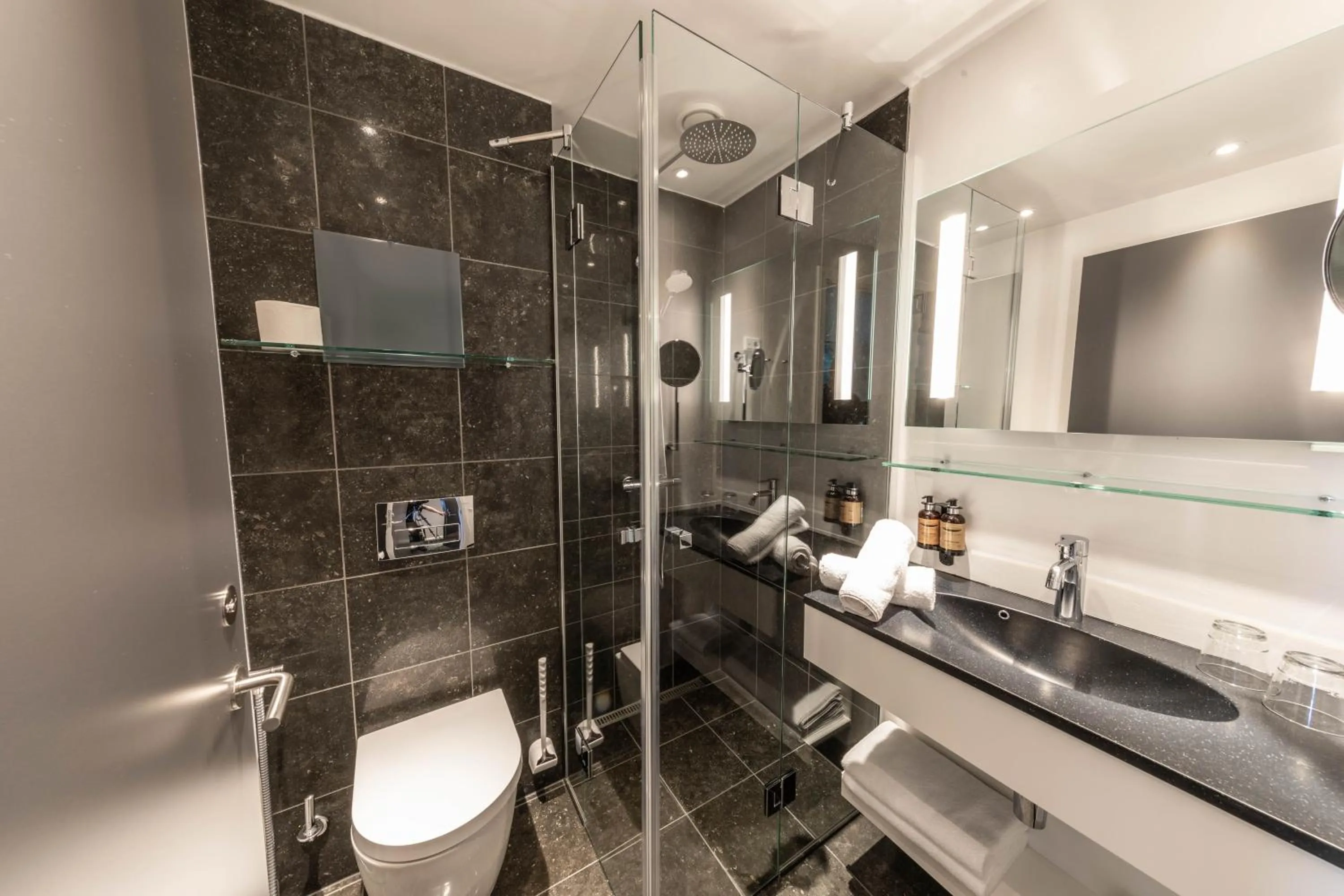 Bathroom in Best Western Plus Hotel Ilulissat