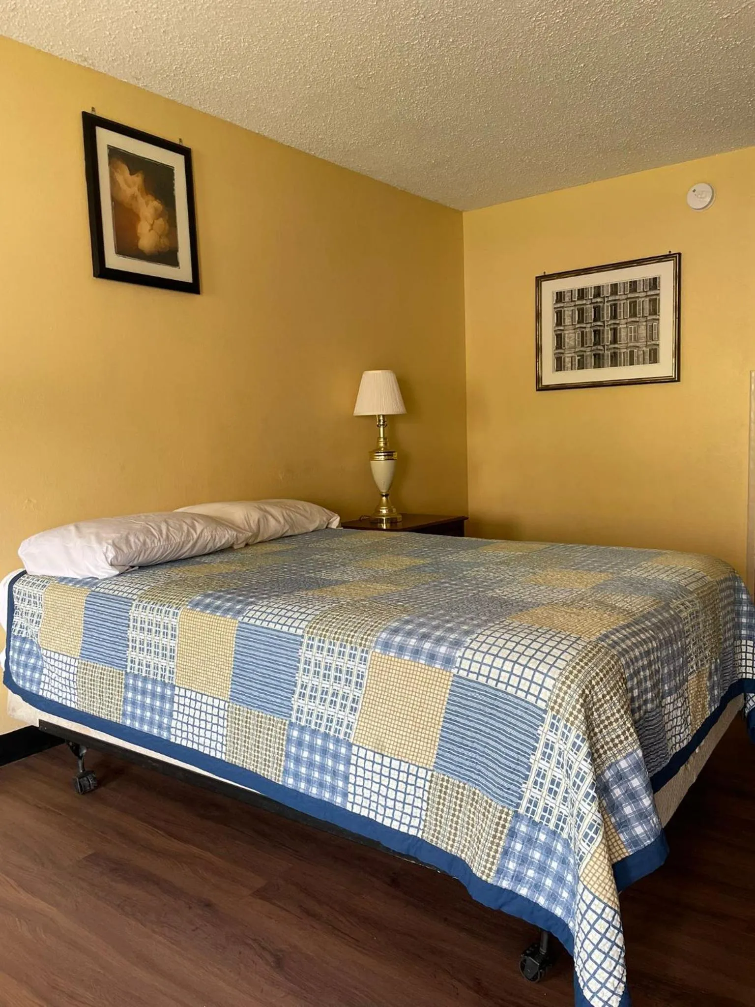 Bed in DELUXE INN