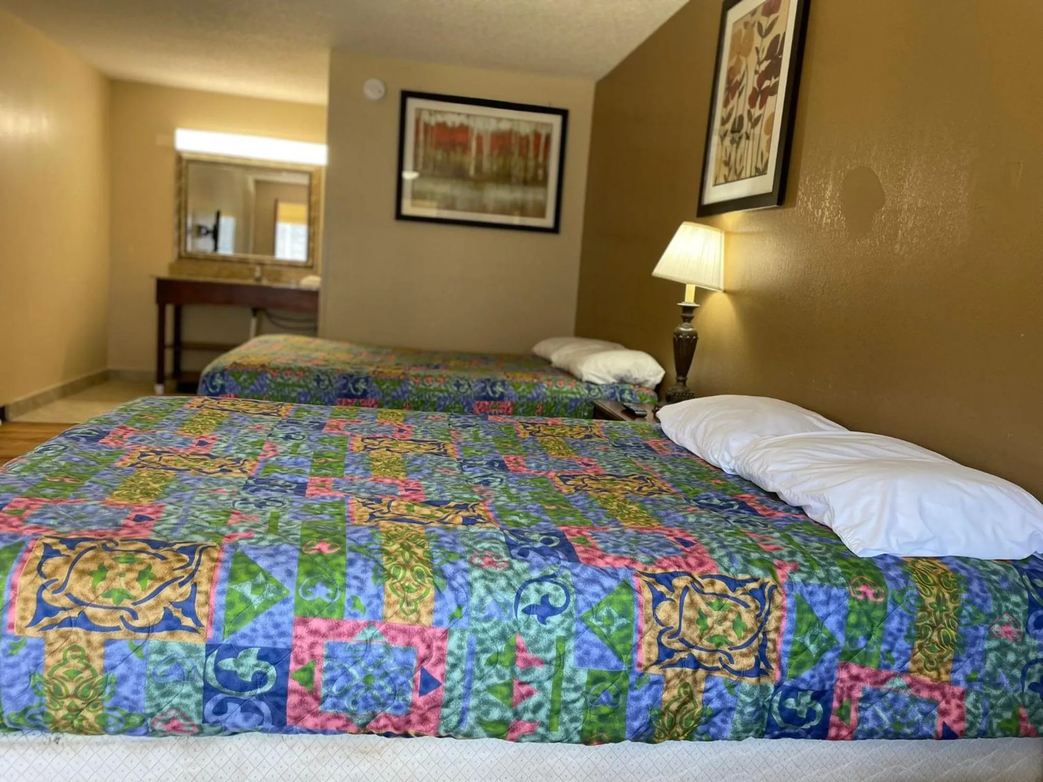 Photo of the whole room, Bed in DELUXE INN