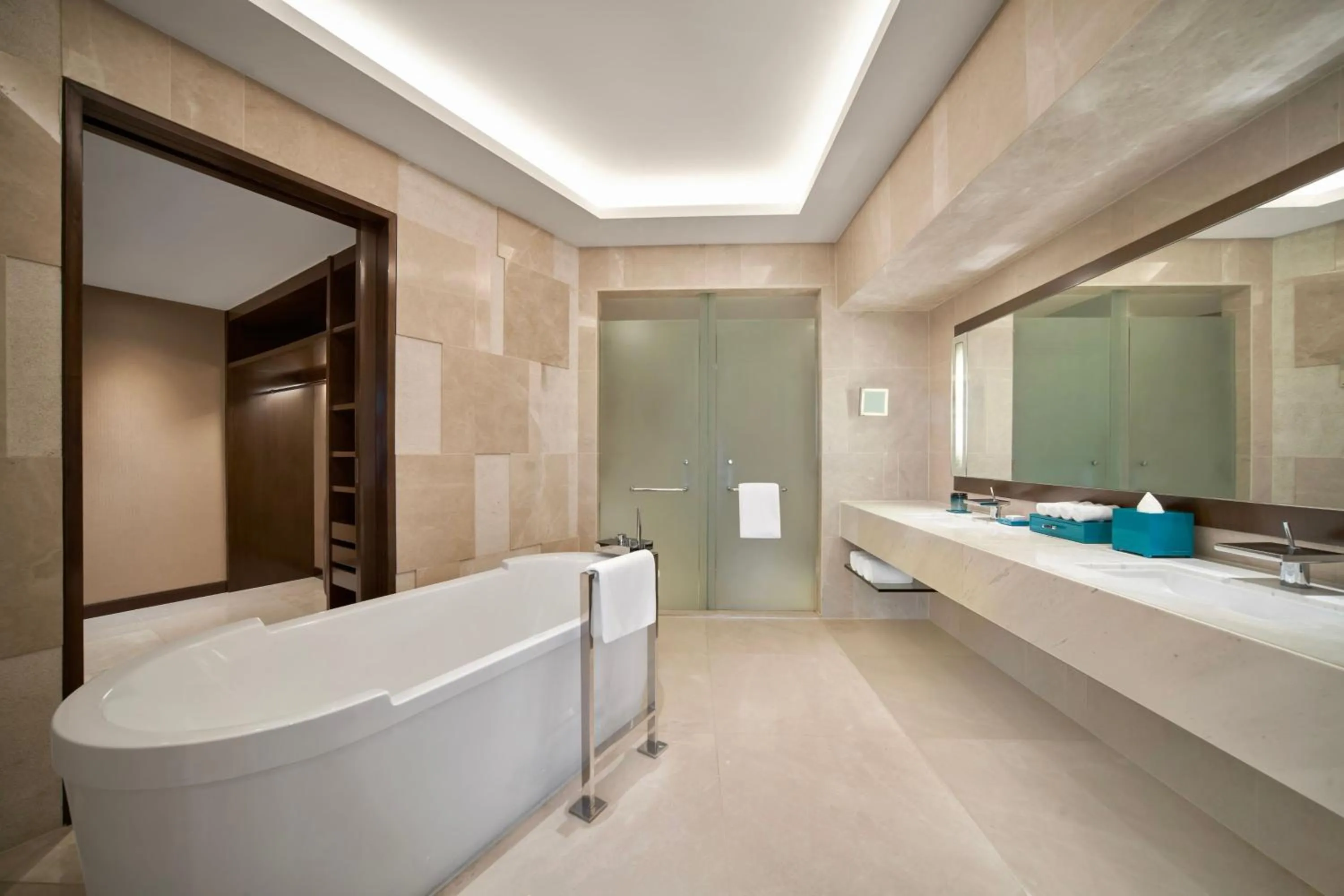 Bathroom in JW Marriott Hotel Hanoi