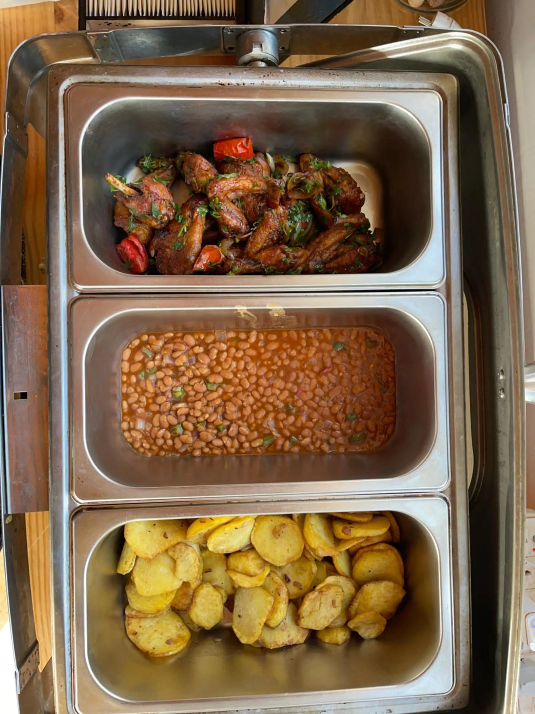 Food and drinks in Eagle View Lodge - Kigali