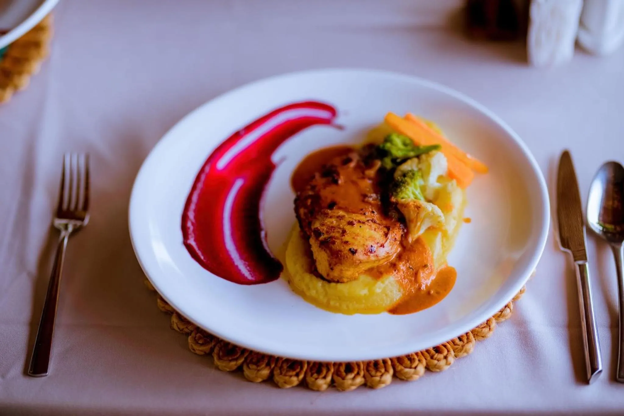 Restaurant/places to eat in Eagle View Lodge - Kigali