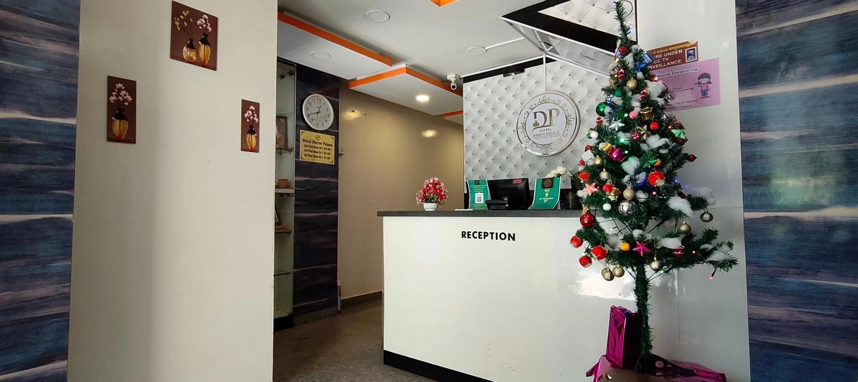 Lobby or reception in Hotel Dhruv Palace Bangalore Jakkur