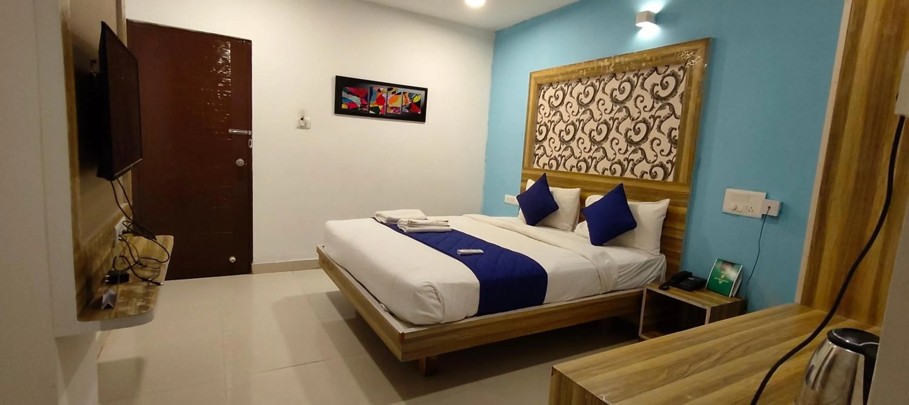 Bedroom, Bed in Hotel Dhruv Palace Bangalore Jakkur