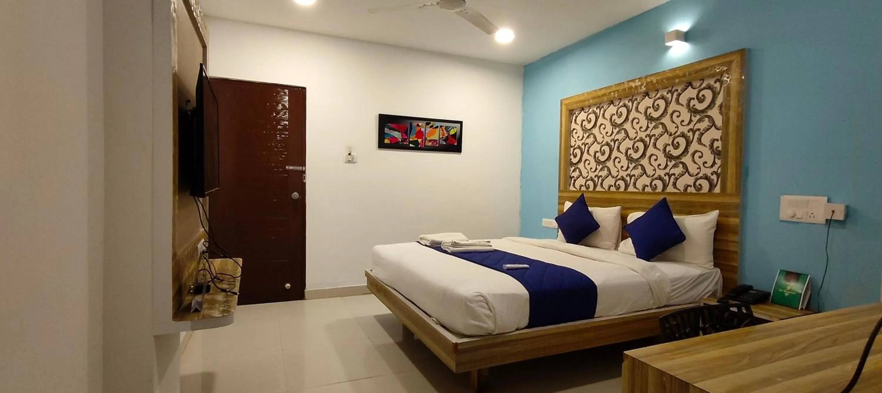 Photo of the whole room, Bed in Hotel Dhruv Palace Bangalore Jakkur