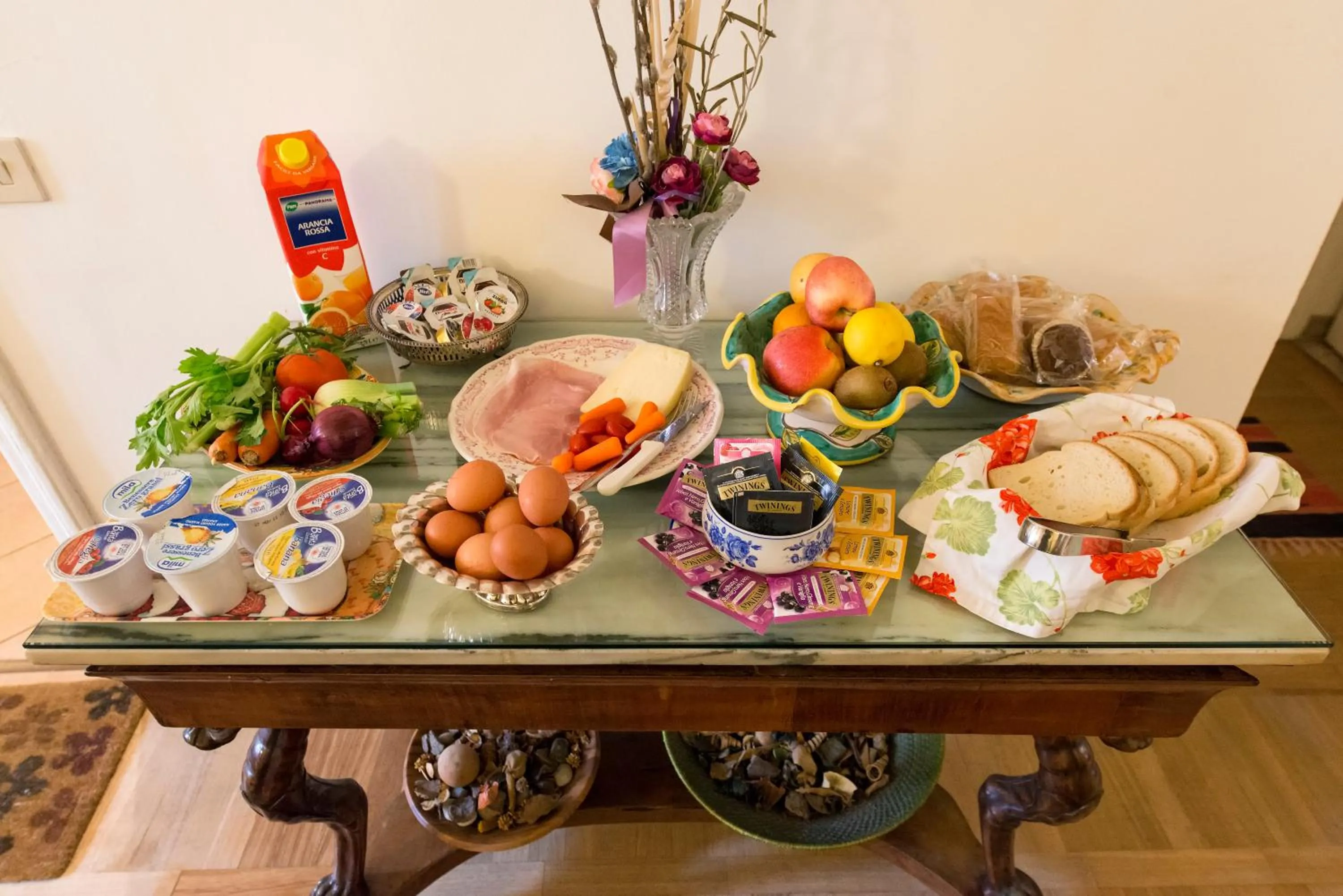 Italian breakfast in B&B La Scalinatella