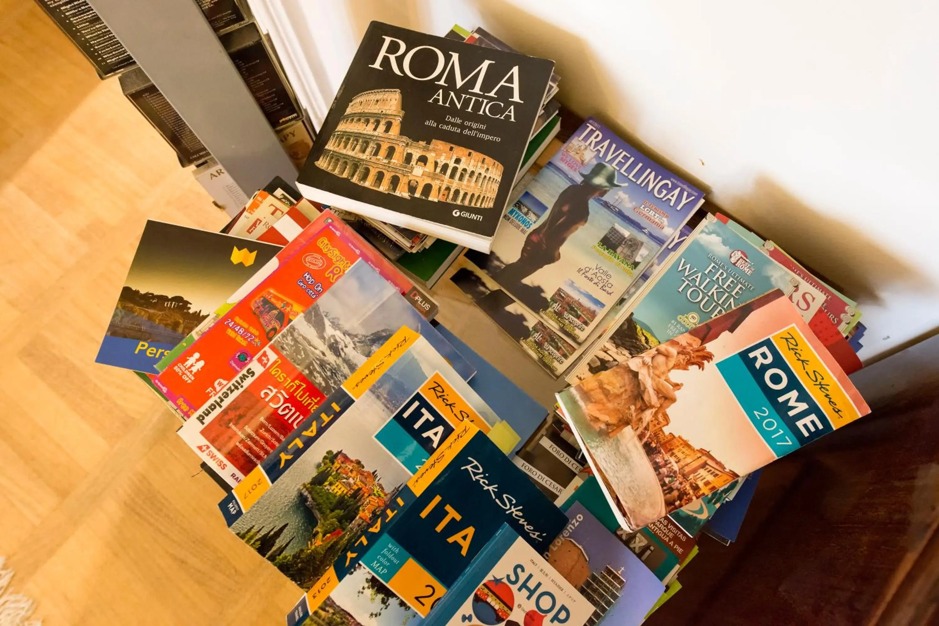 Library in B&B La Scalinatella