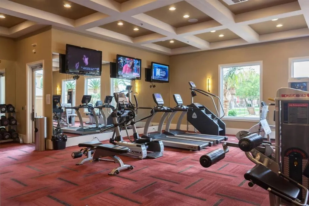 Gated townhouse with 2 suites, heated pool, hot tub